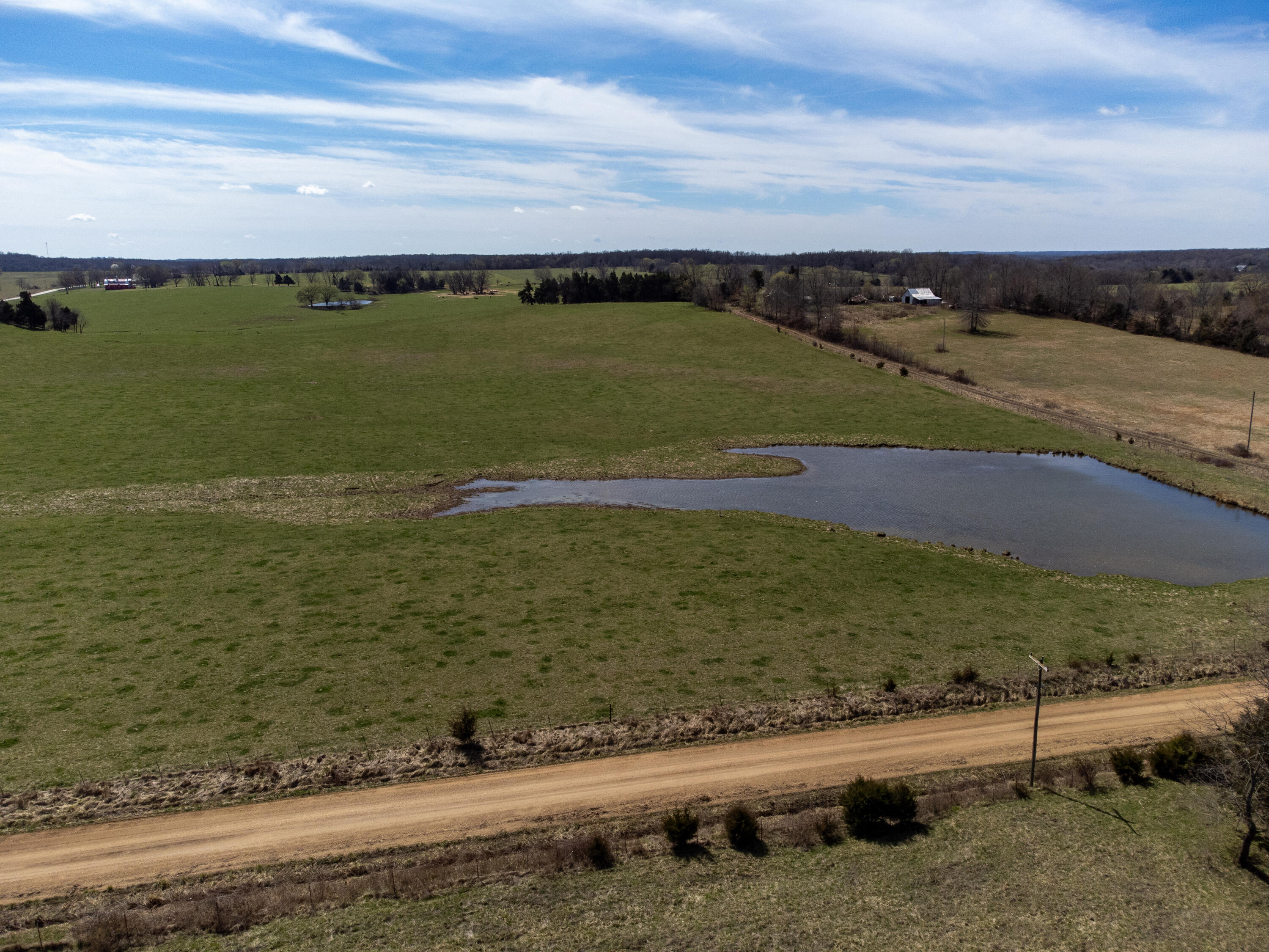 002 East 570th Road Property Photo 4