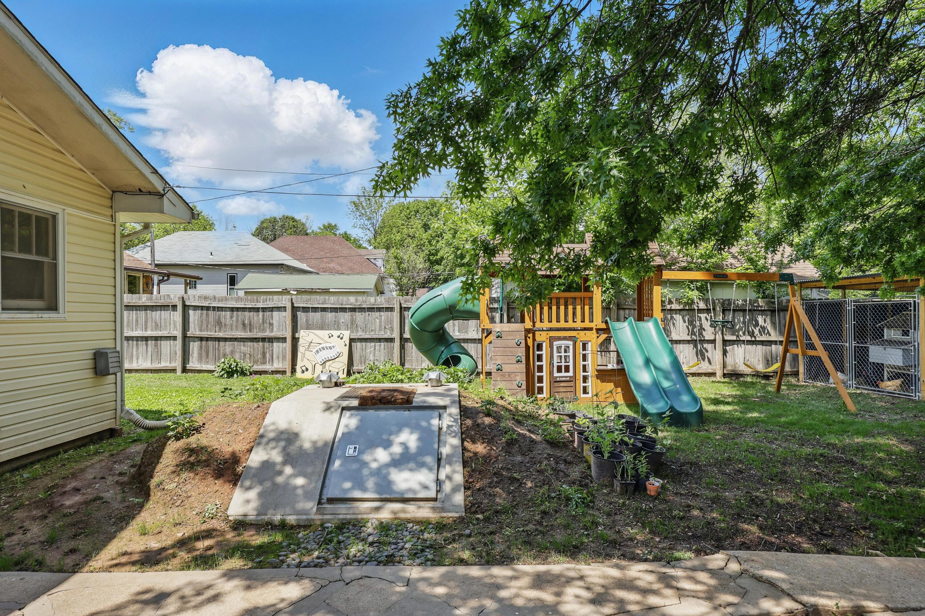 310 West Wishart Drive Property Photo 10