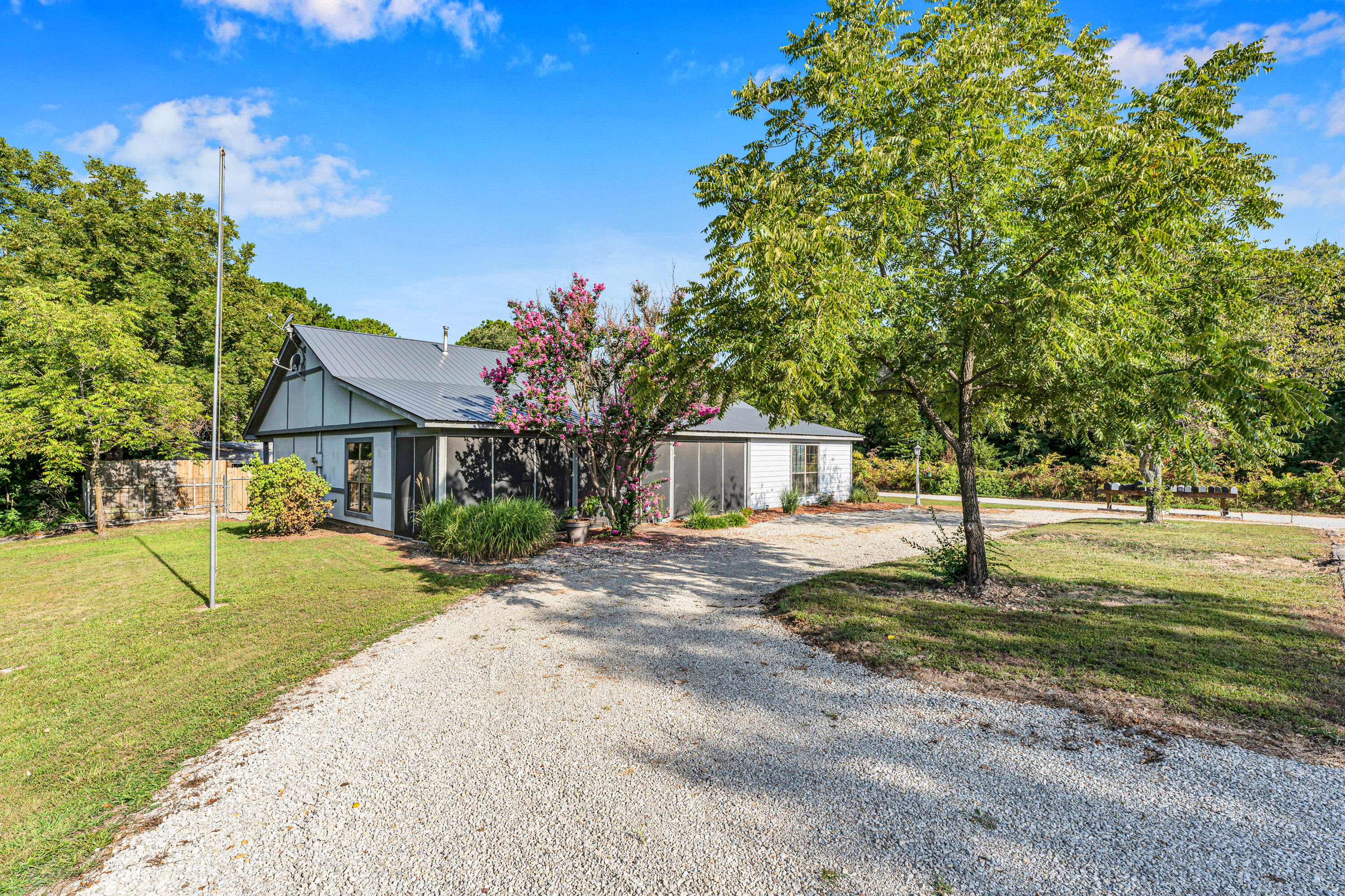 15 Kyle Drive Property Photo 2