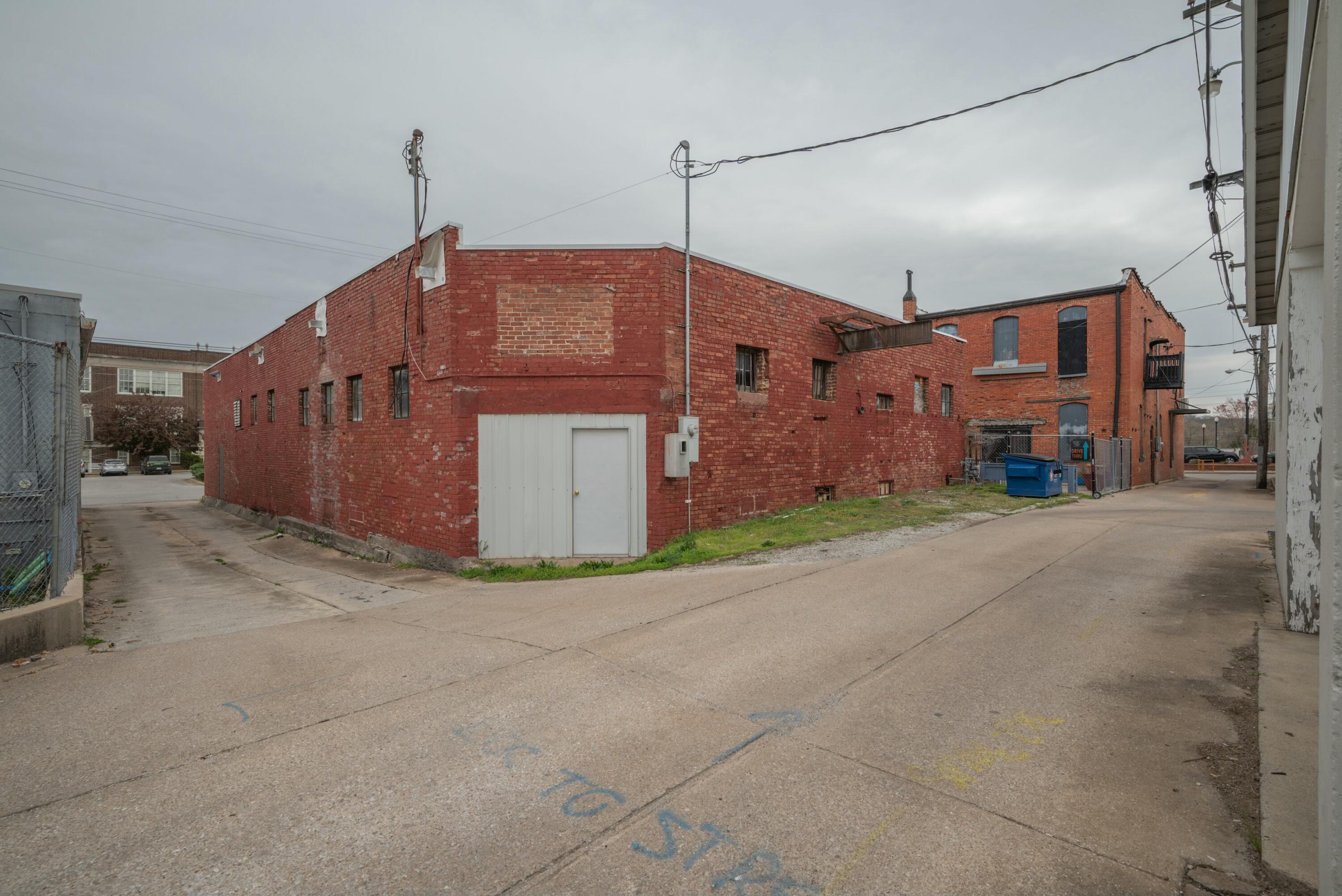 115 West Mccord Street Property Photo 17