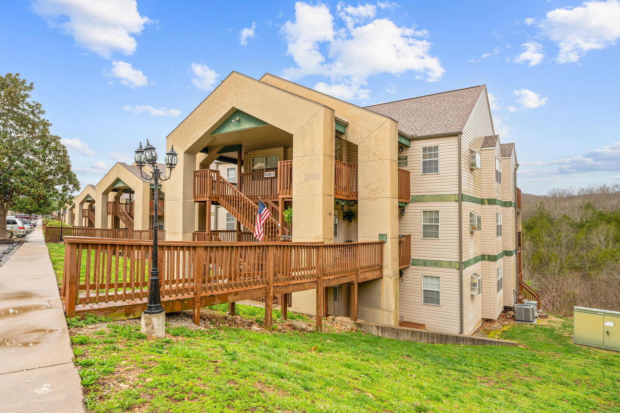 10 Woodpecker Lane Property Photo 1
