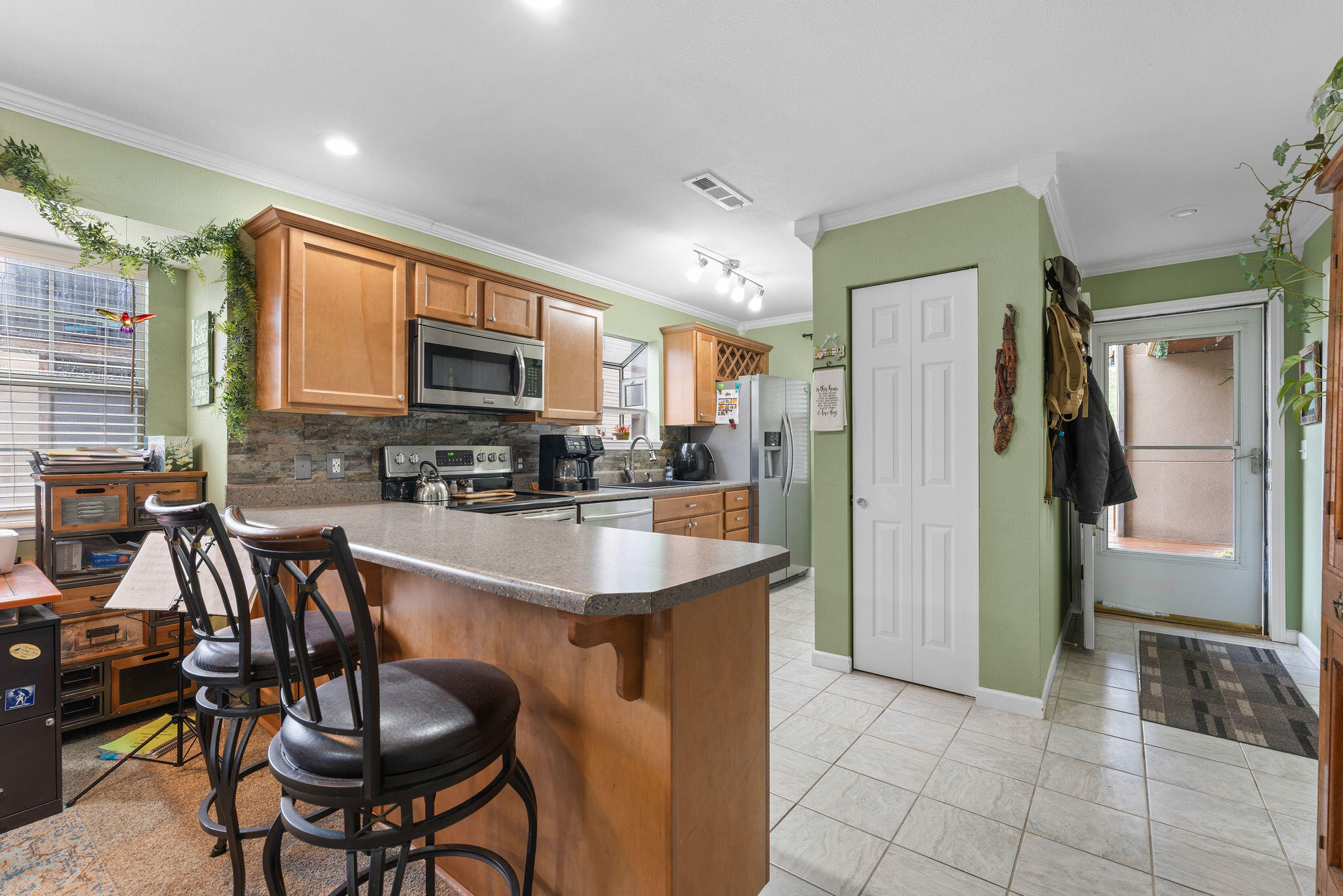10 Woodpecker Lane Property Photo 6