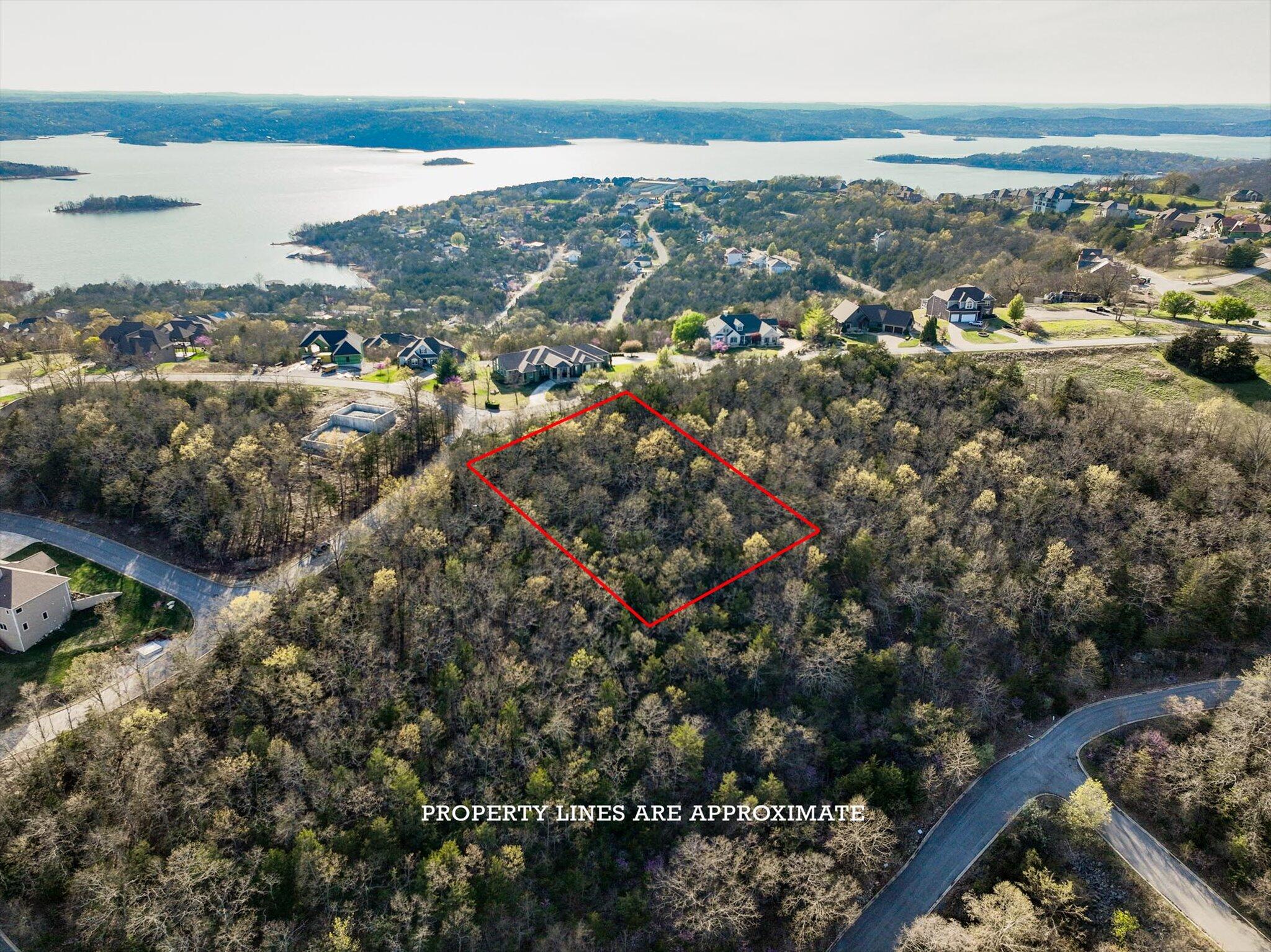 000 Crescent Drive Property Photo 1