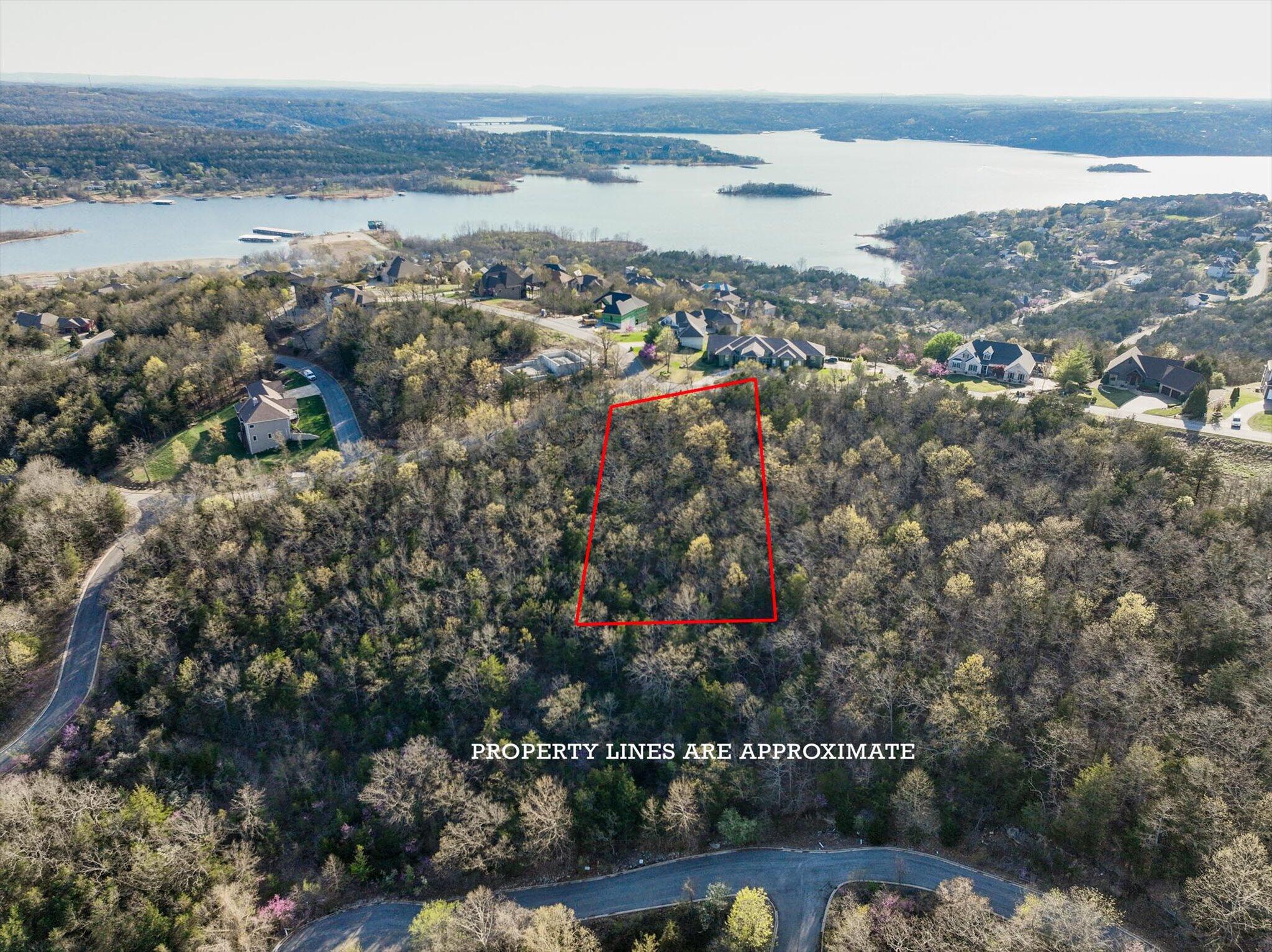 000 Crescent Drive Property Photo 7