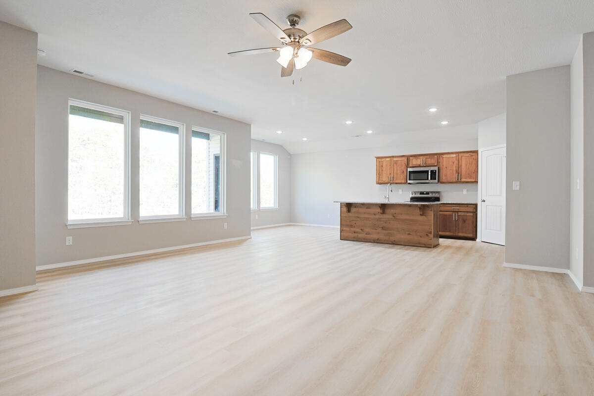 718 Swiss Road Property Photo 5