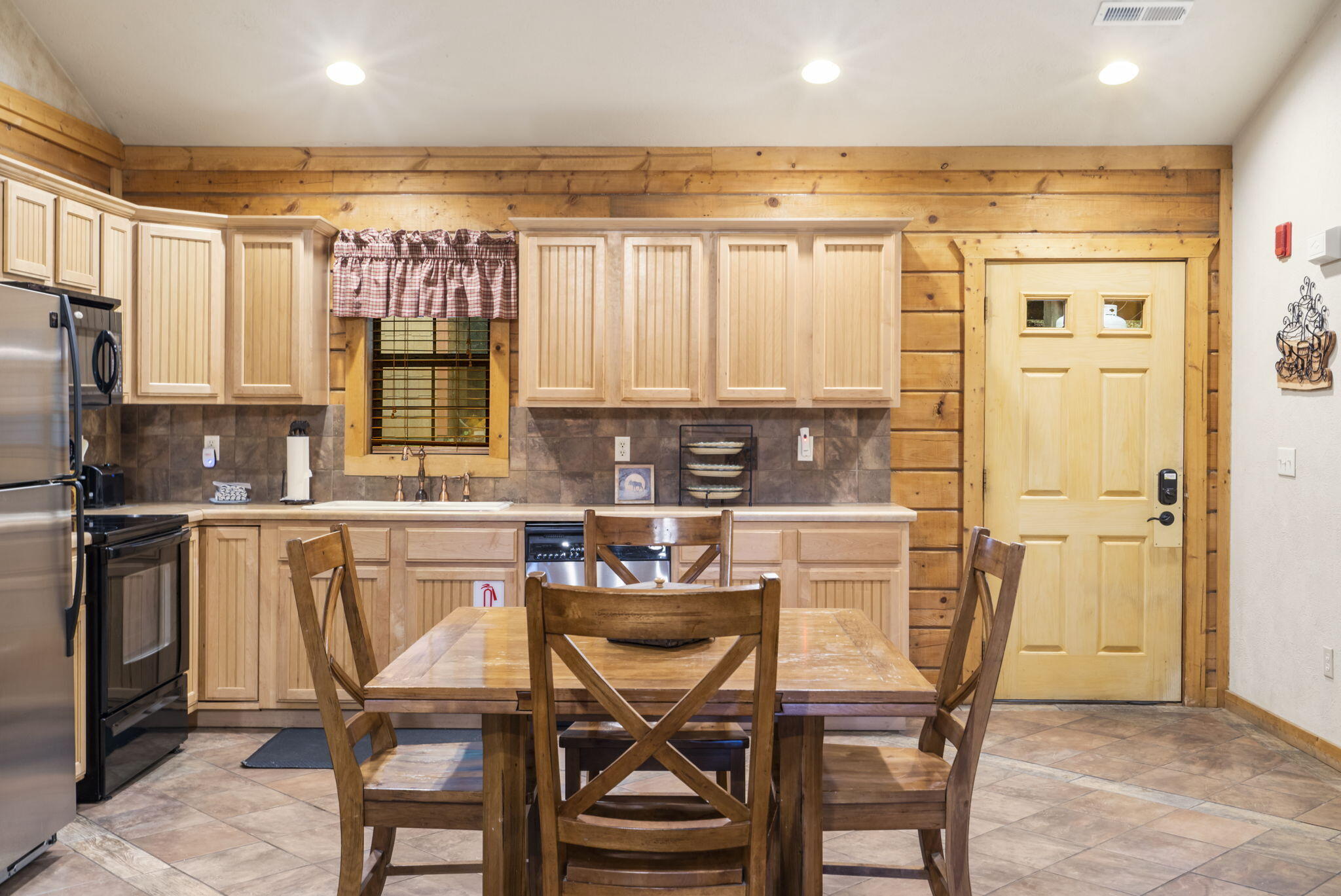 135 Rock Candy Lane Property Photo 5