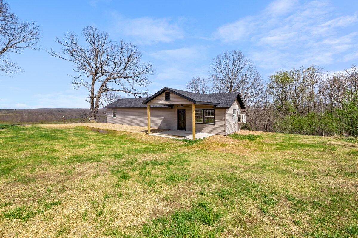 1554 Coopers Road Property Photo 1