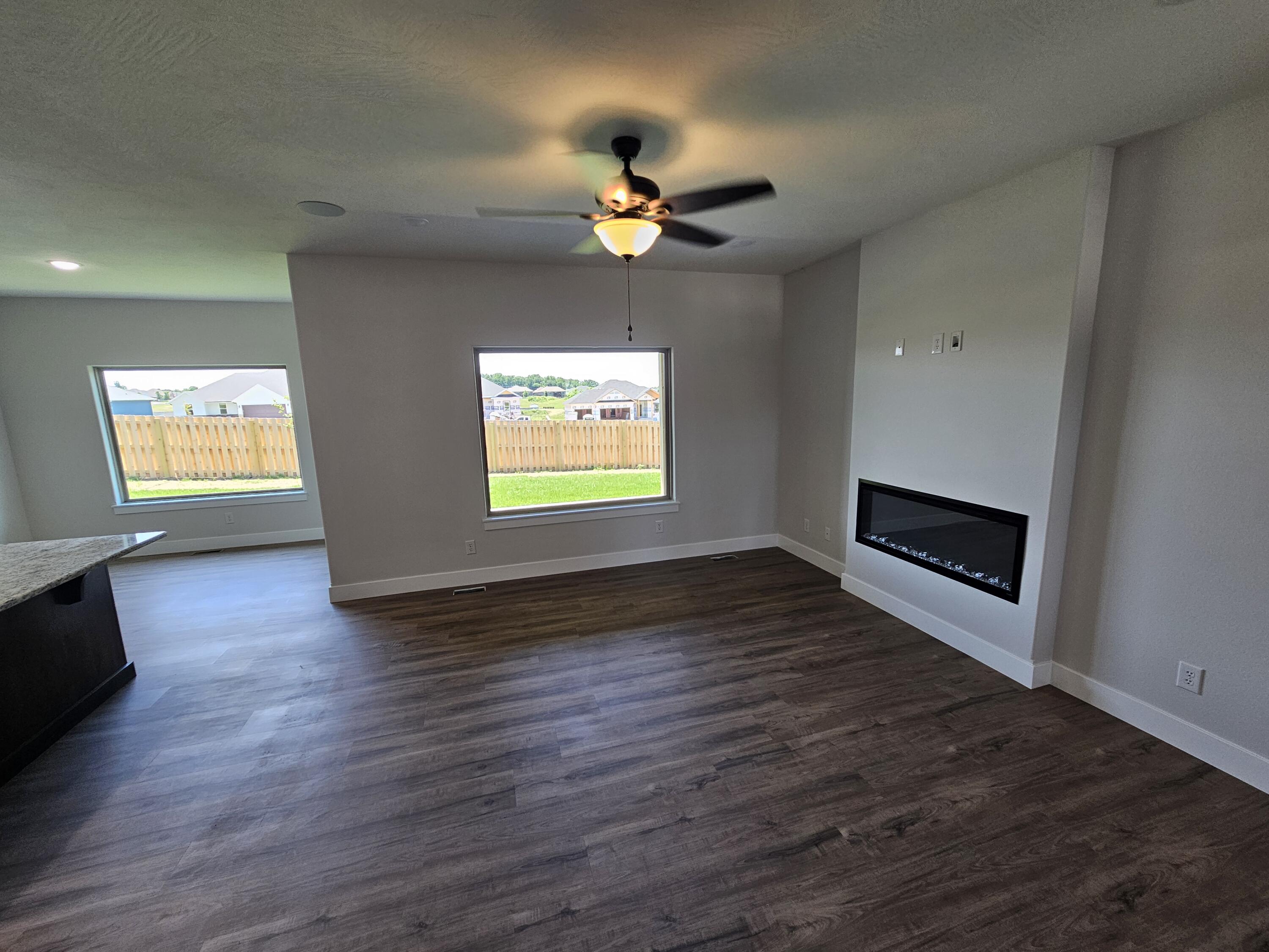 2612 West Gold Finch Property Photo 6