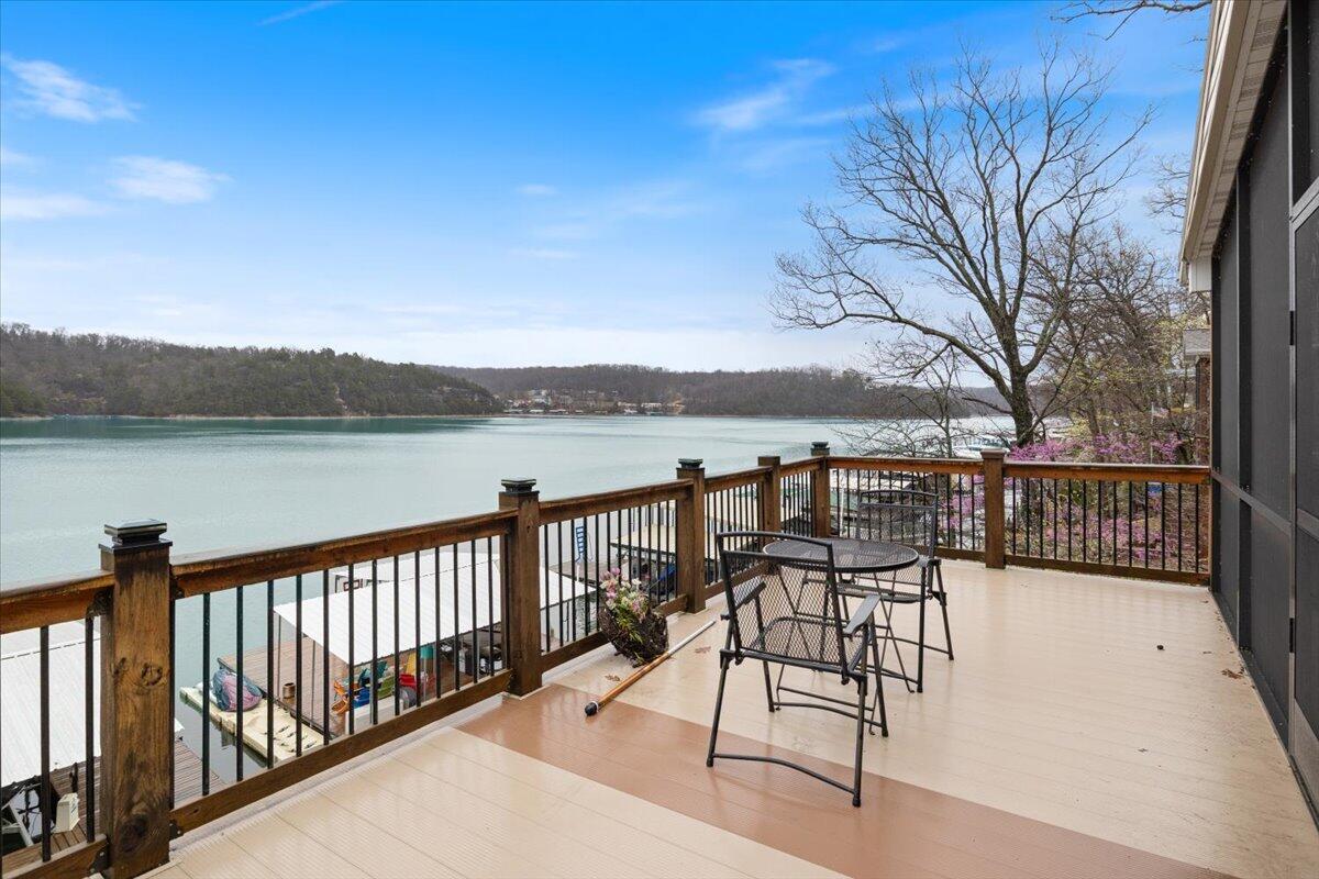 43 Glen Meadows Street Property Photo 2
