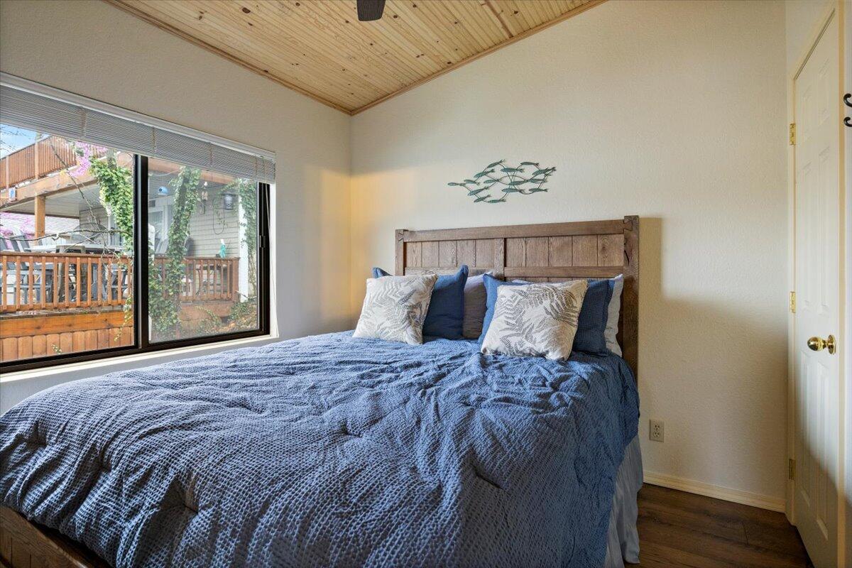 43 Glen Meadows Street Property Photo 8