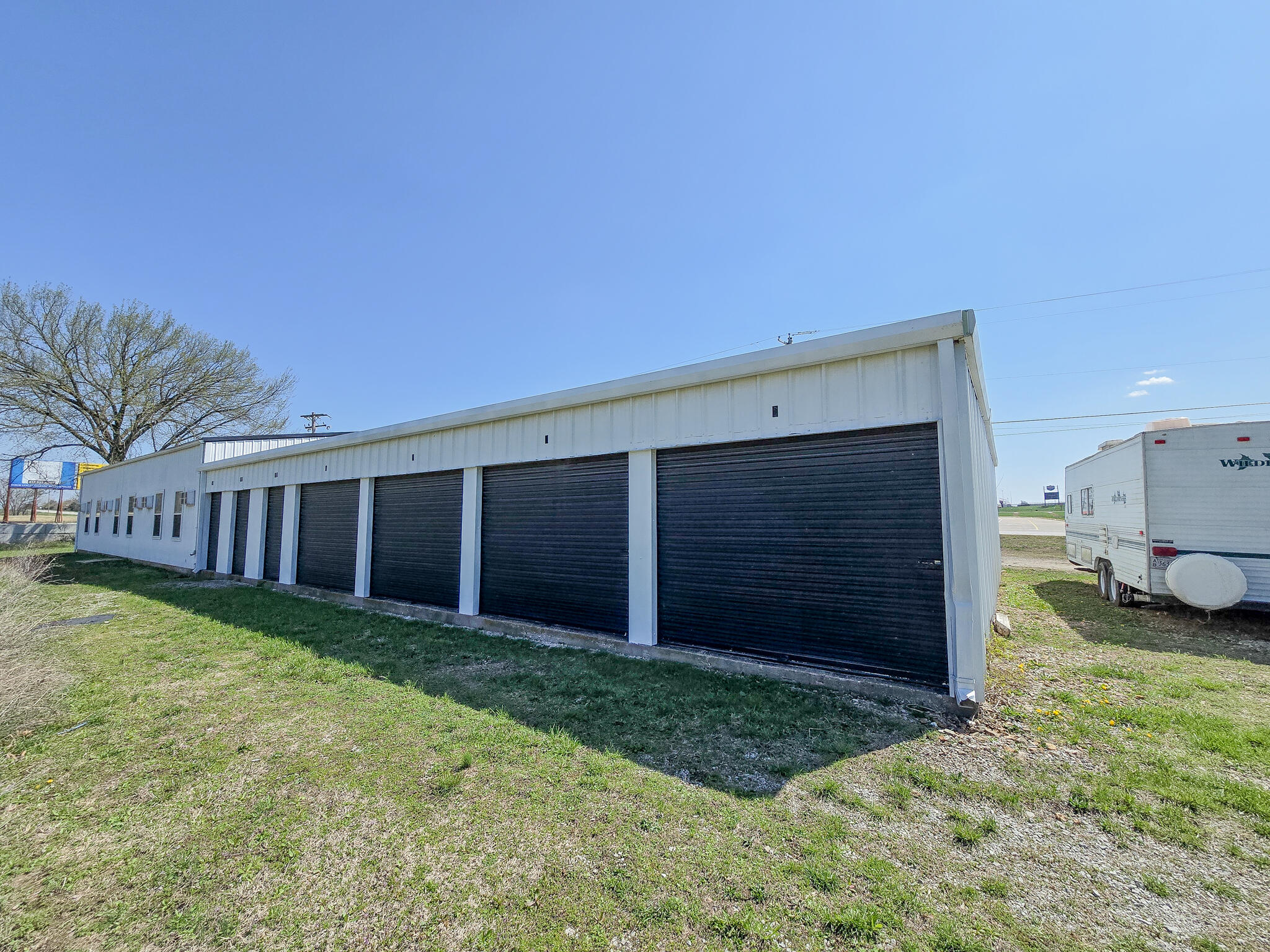 19265 Us Hwy 54 Property Photo 10