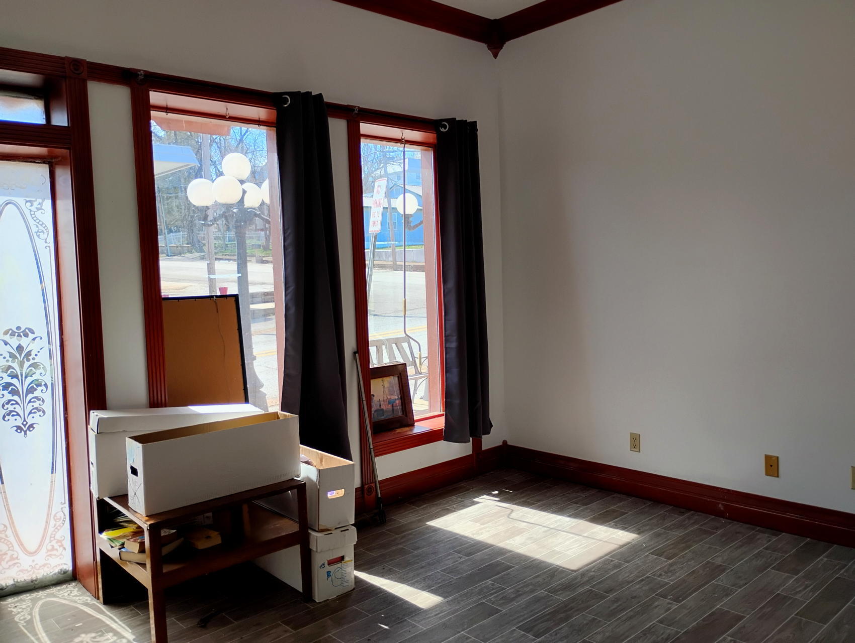 375 Main Street Street Property Photo 3