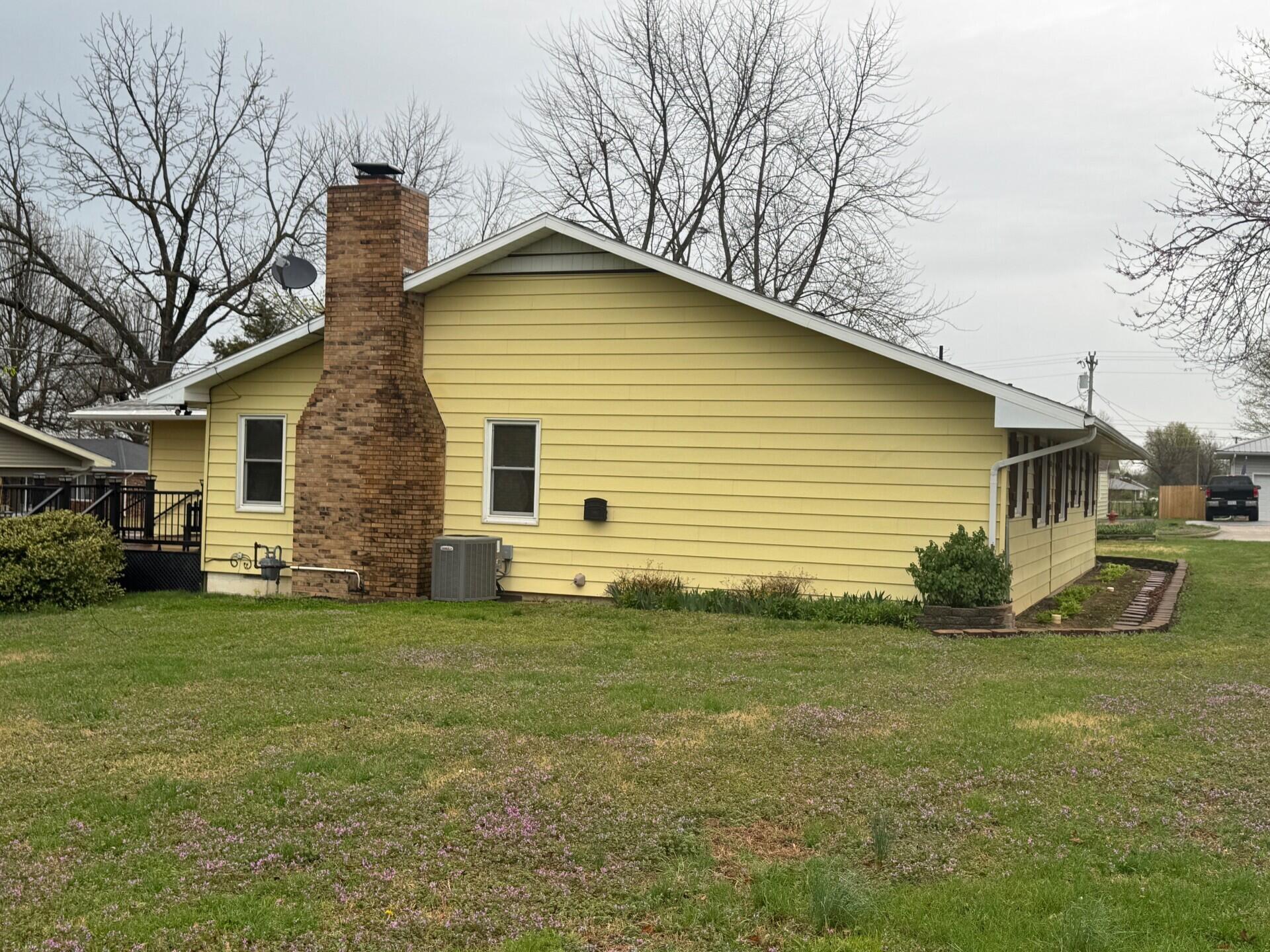 346 Fairfax Drive Property Photo 4