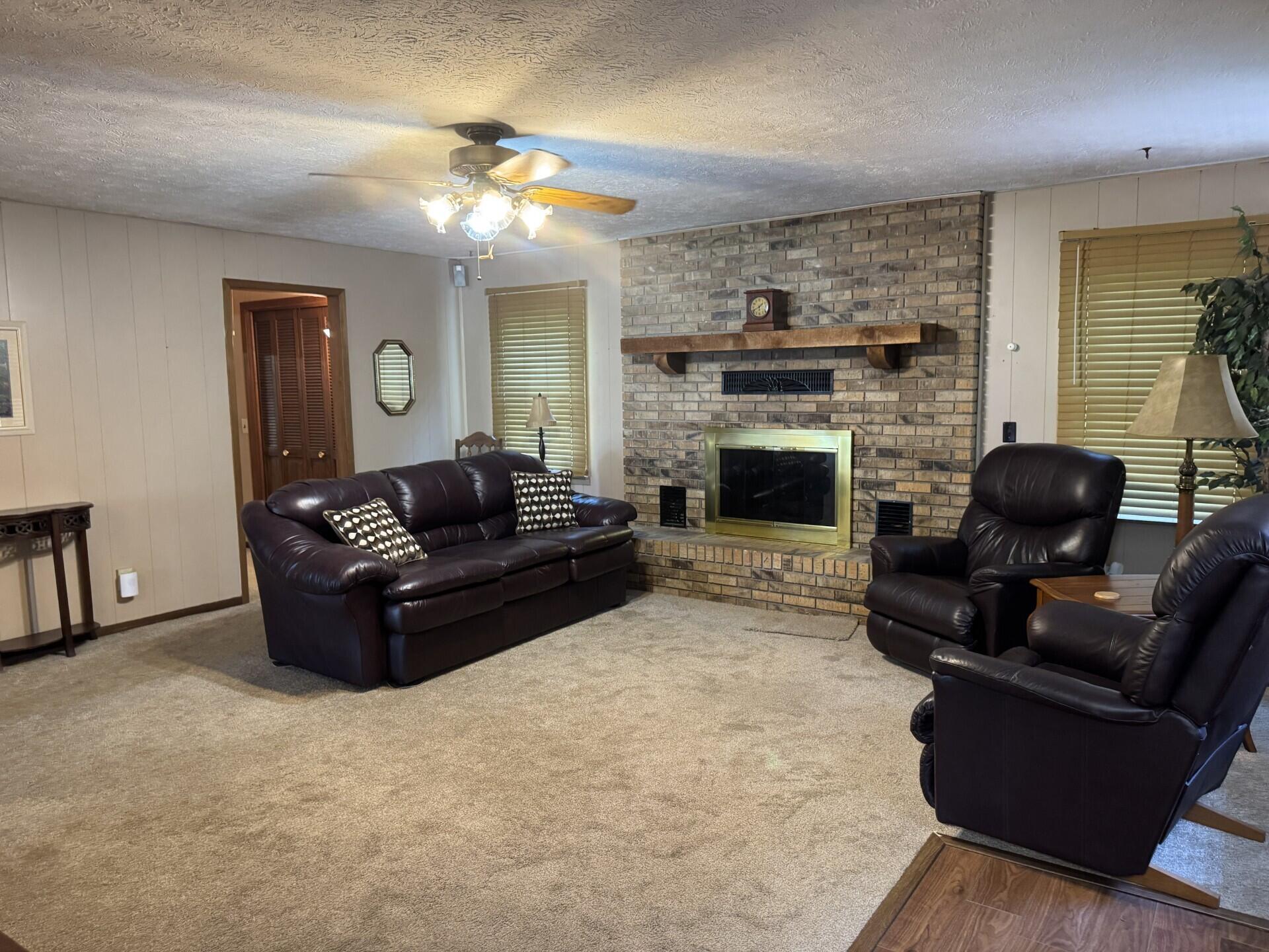 346 Fairfax Drive Property Photo 15