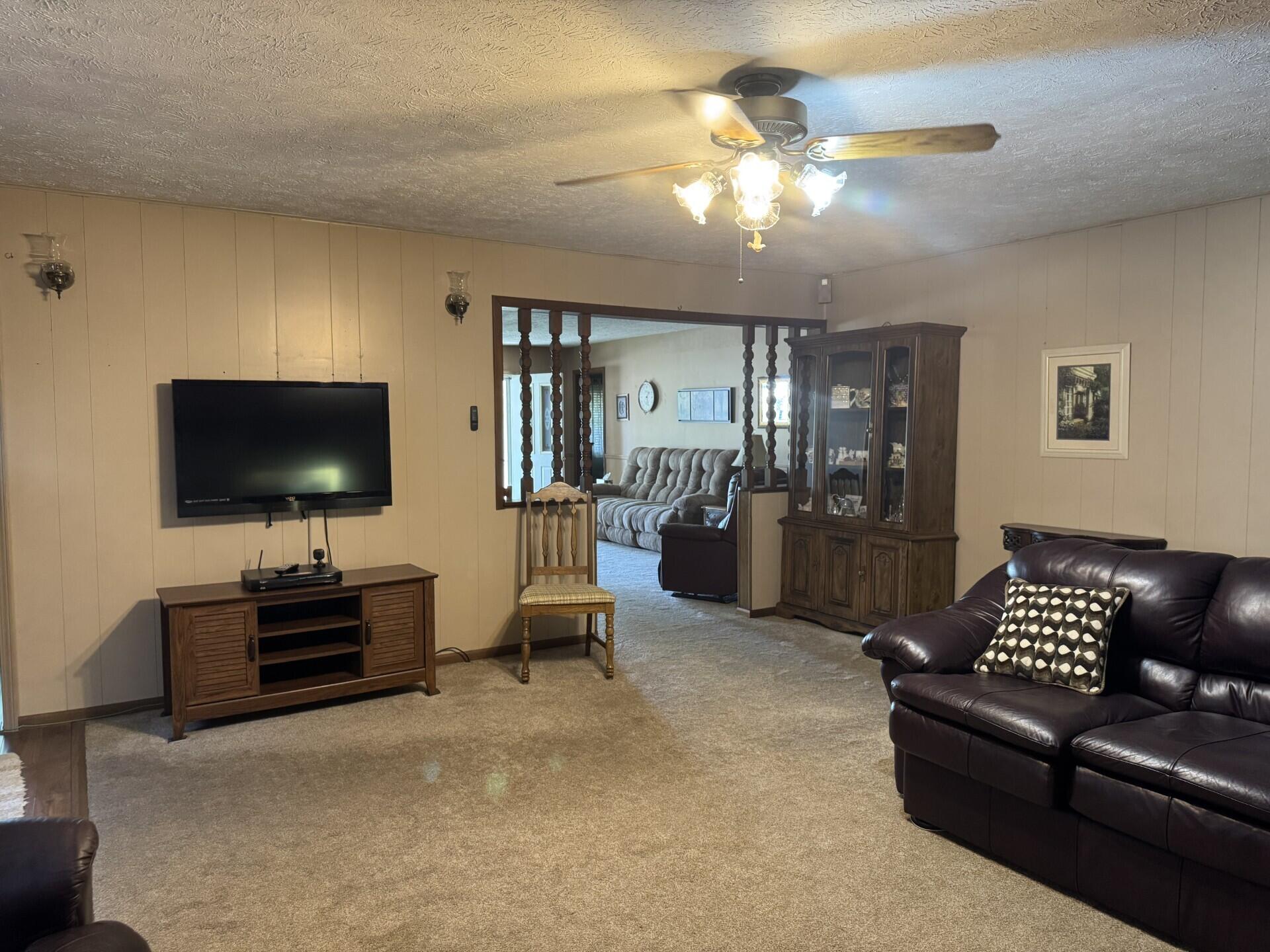 346 Fairfax Drive Property Photo 21