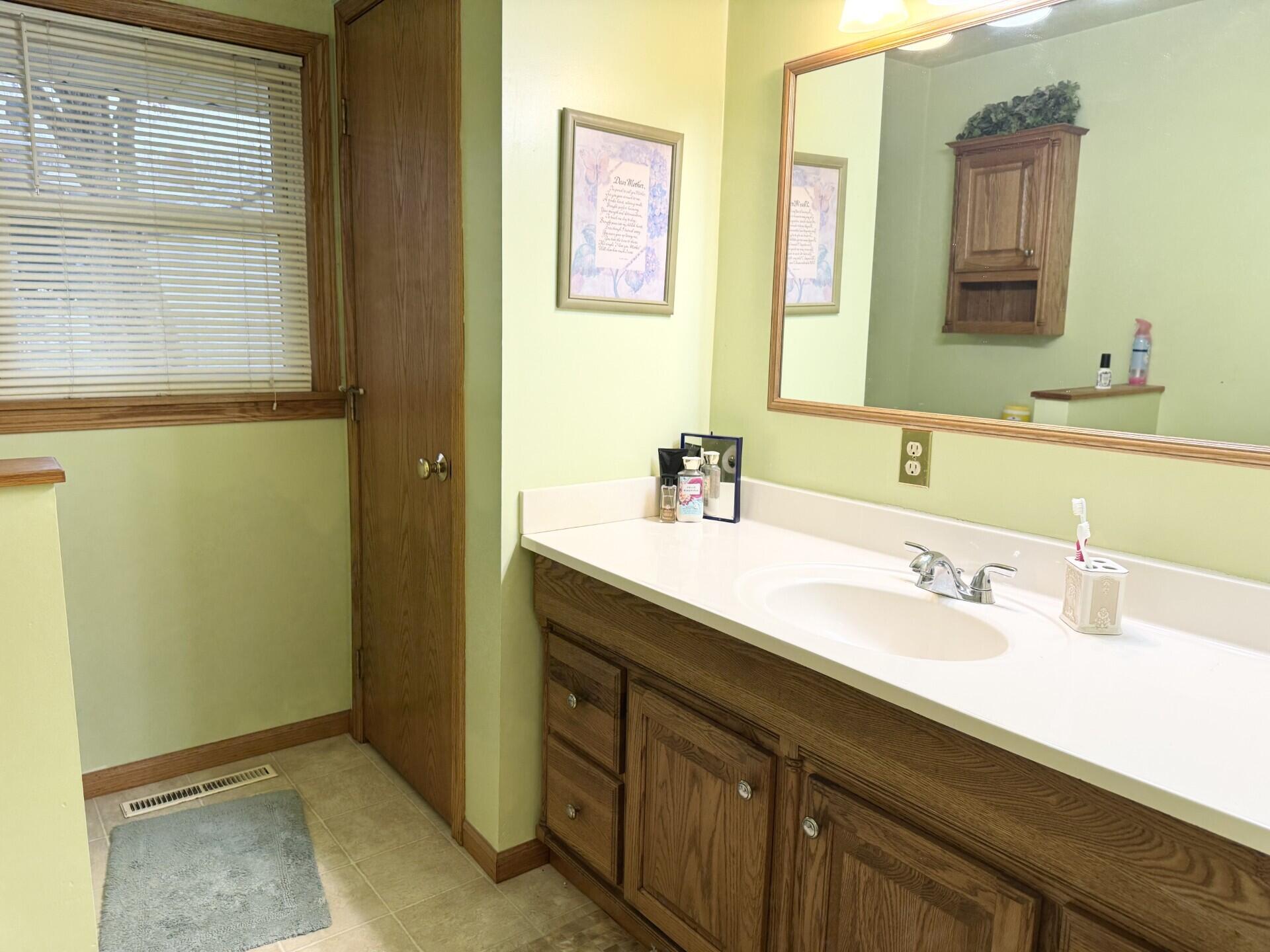 346 Fairfax Drive Property Photo 23
