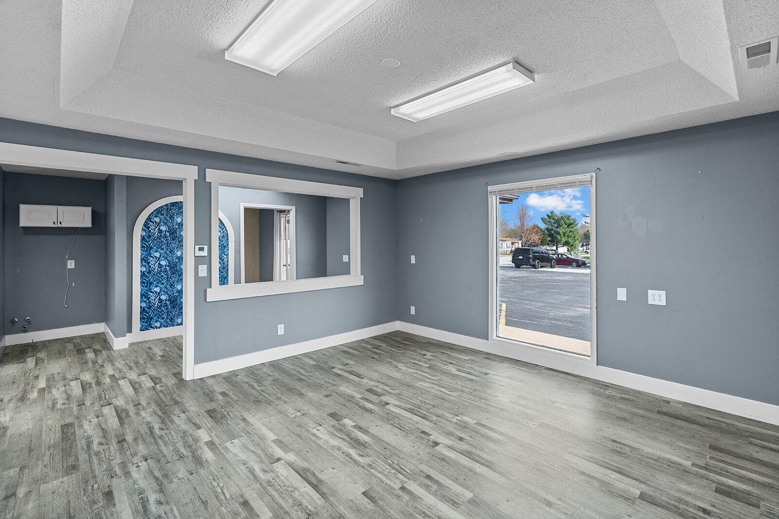 1868 North Deffer Drive Property Photo 3