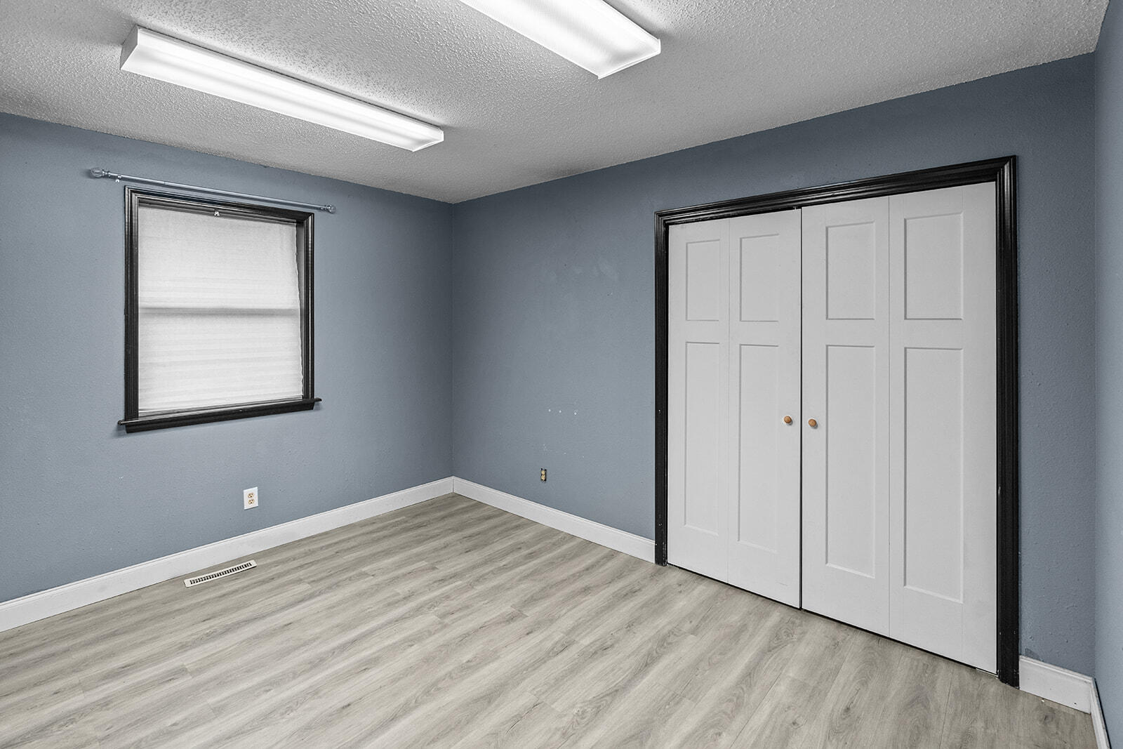 1868 North Deffer Drive Property Photo 18