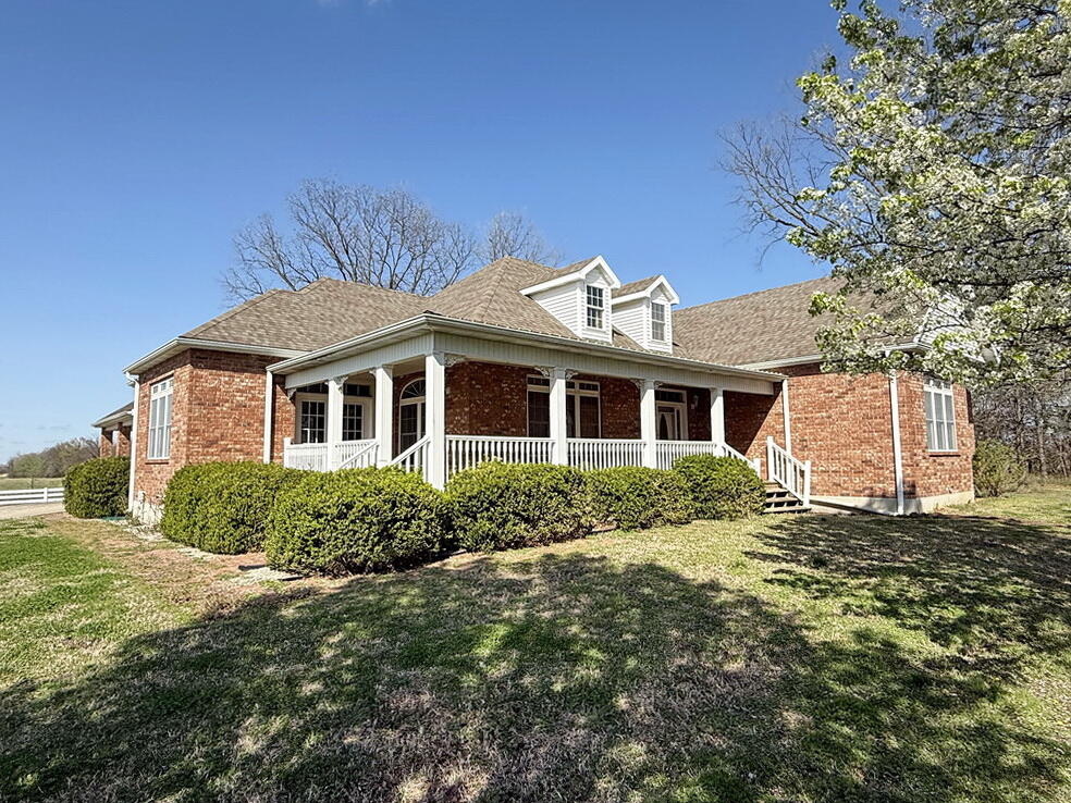 2445 East Highway Bb Property Photo 5