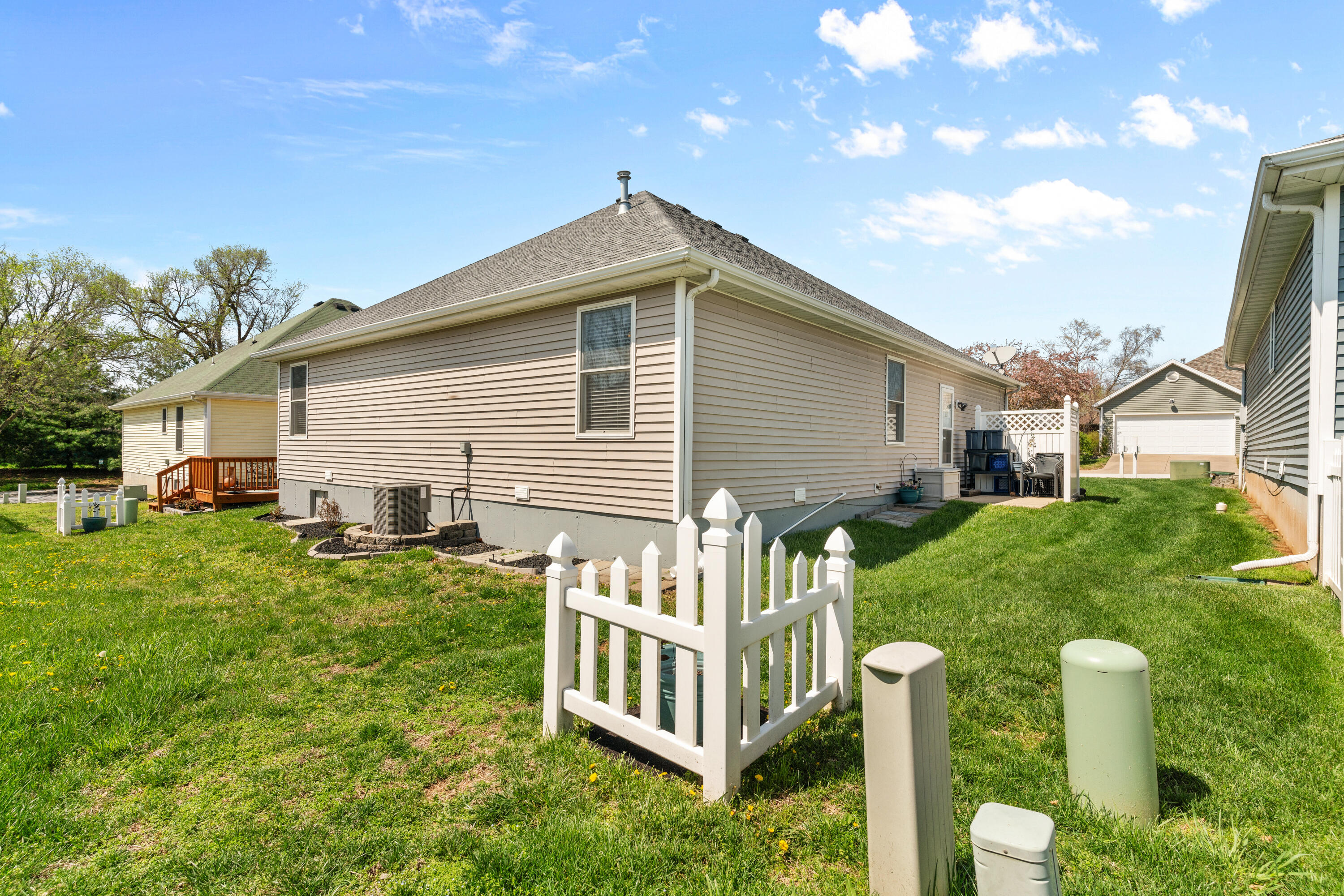 606 East Clay Property Photo 23