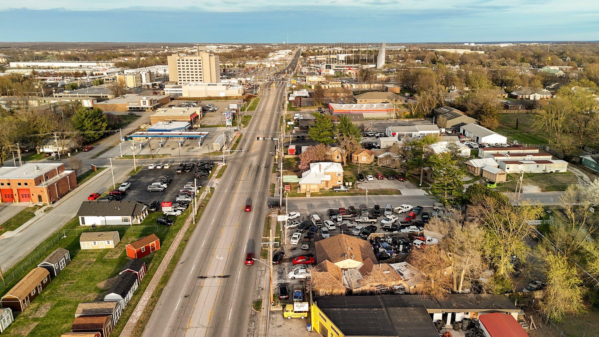 1534 East Kearney Street Property Photo 6