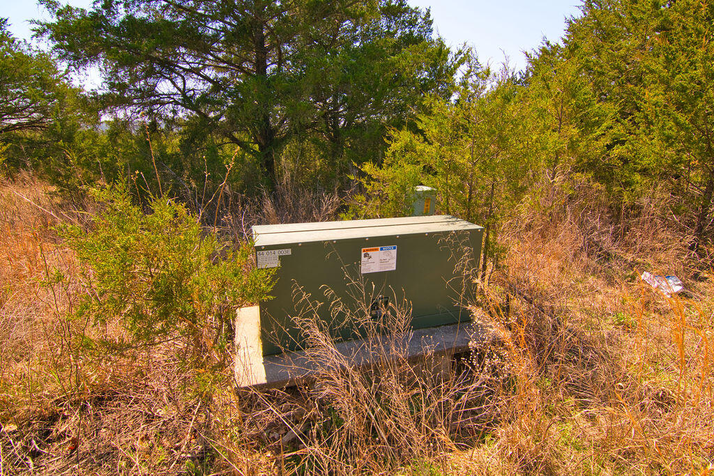 000 Mills Hollow Road Property Photo 9
