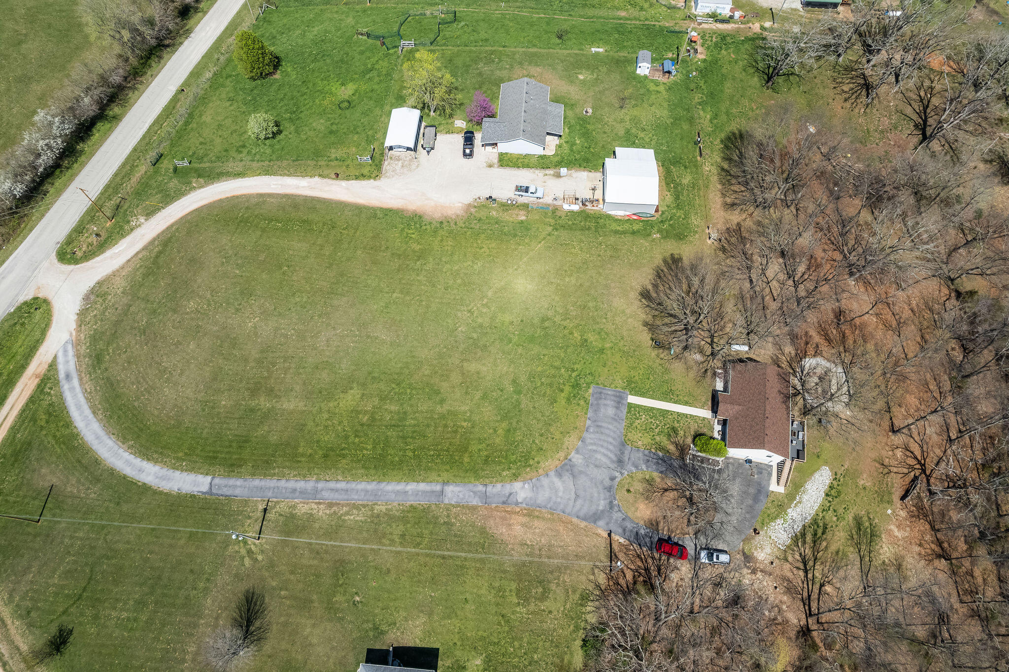 1476 Emerald Road Property Photo 2