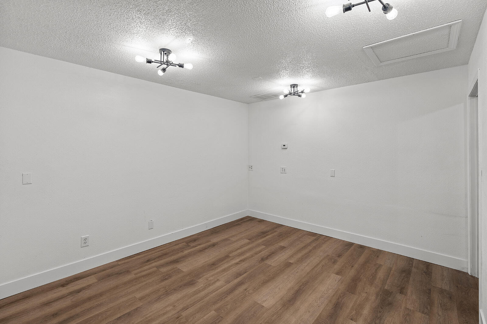 1868 North Deffer Drive Property Photo 10