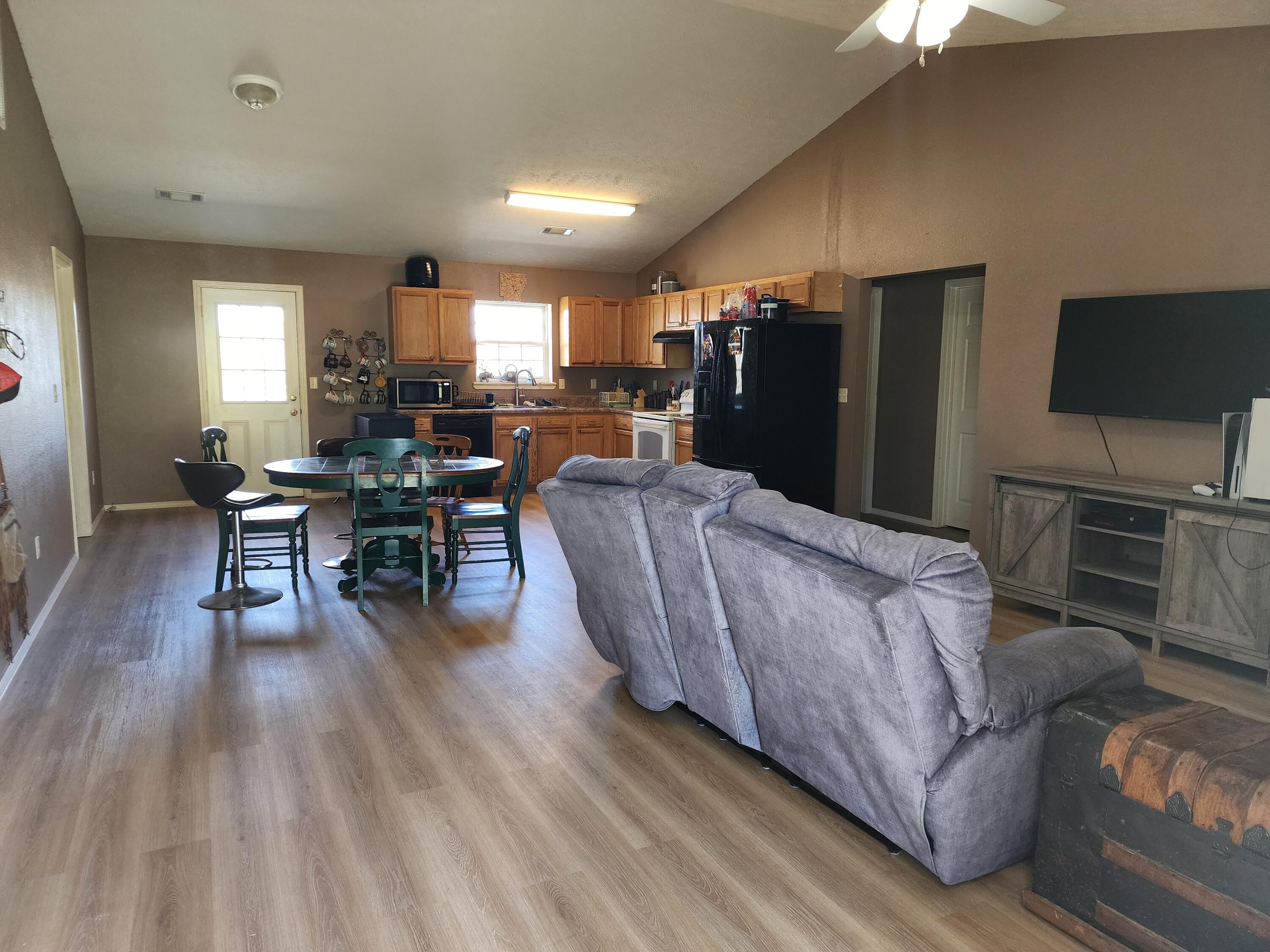 5068 North Highway 7 Property Photo 9