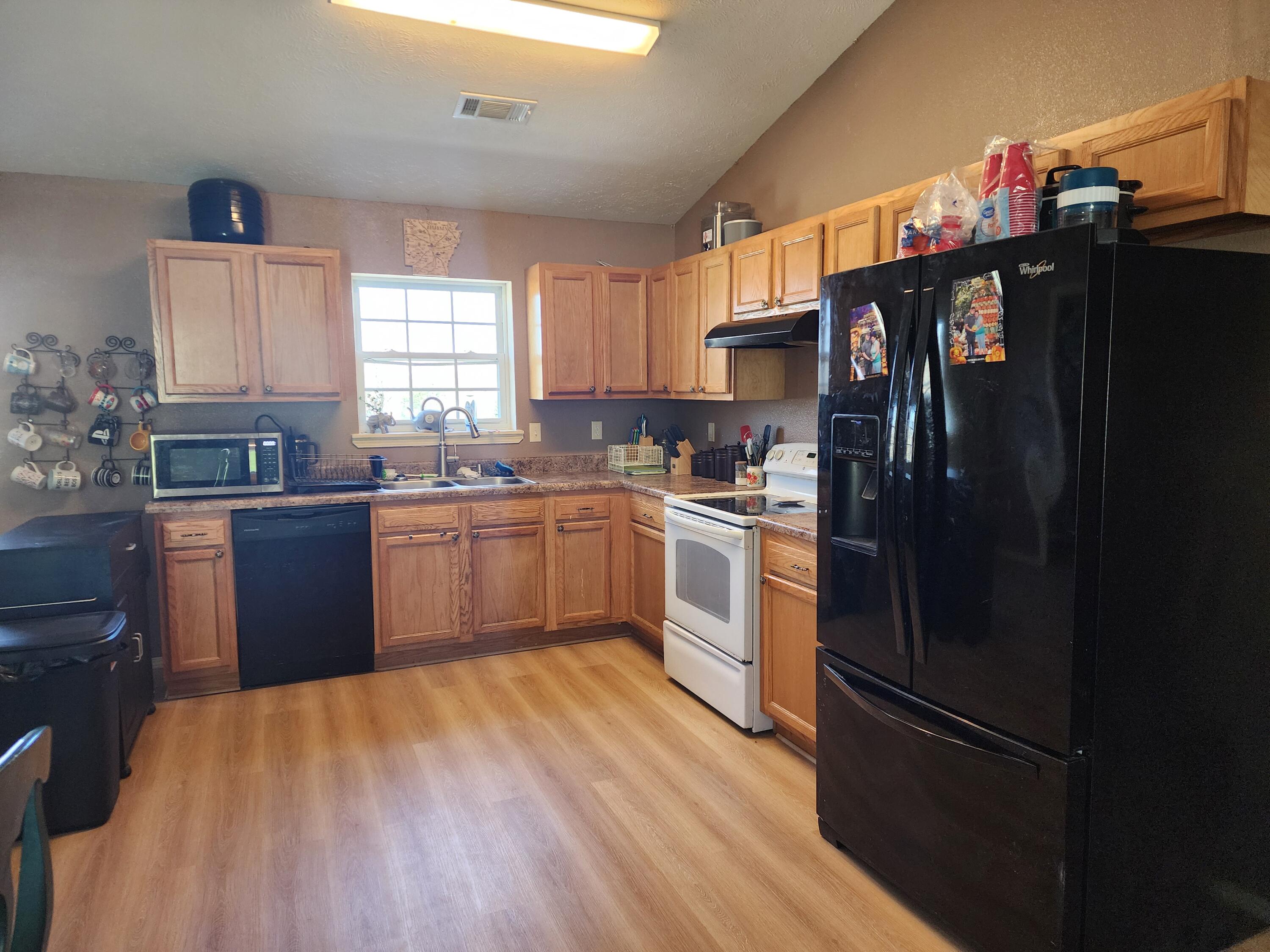 5068 North Highway 7 Property Photo 12