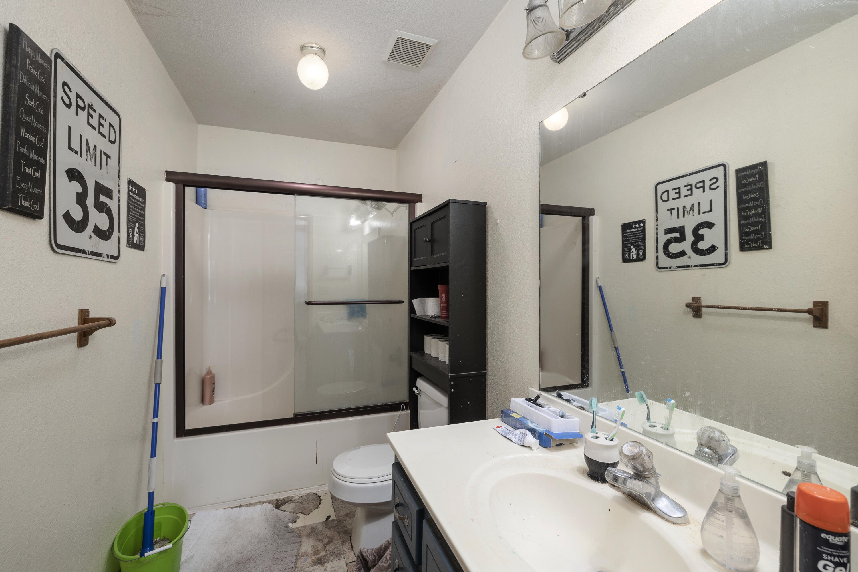 300 Hoover Avenue Property Photo 12