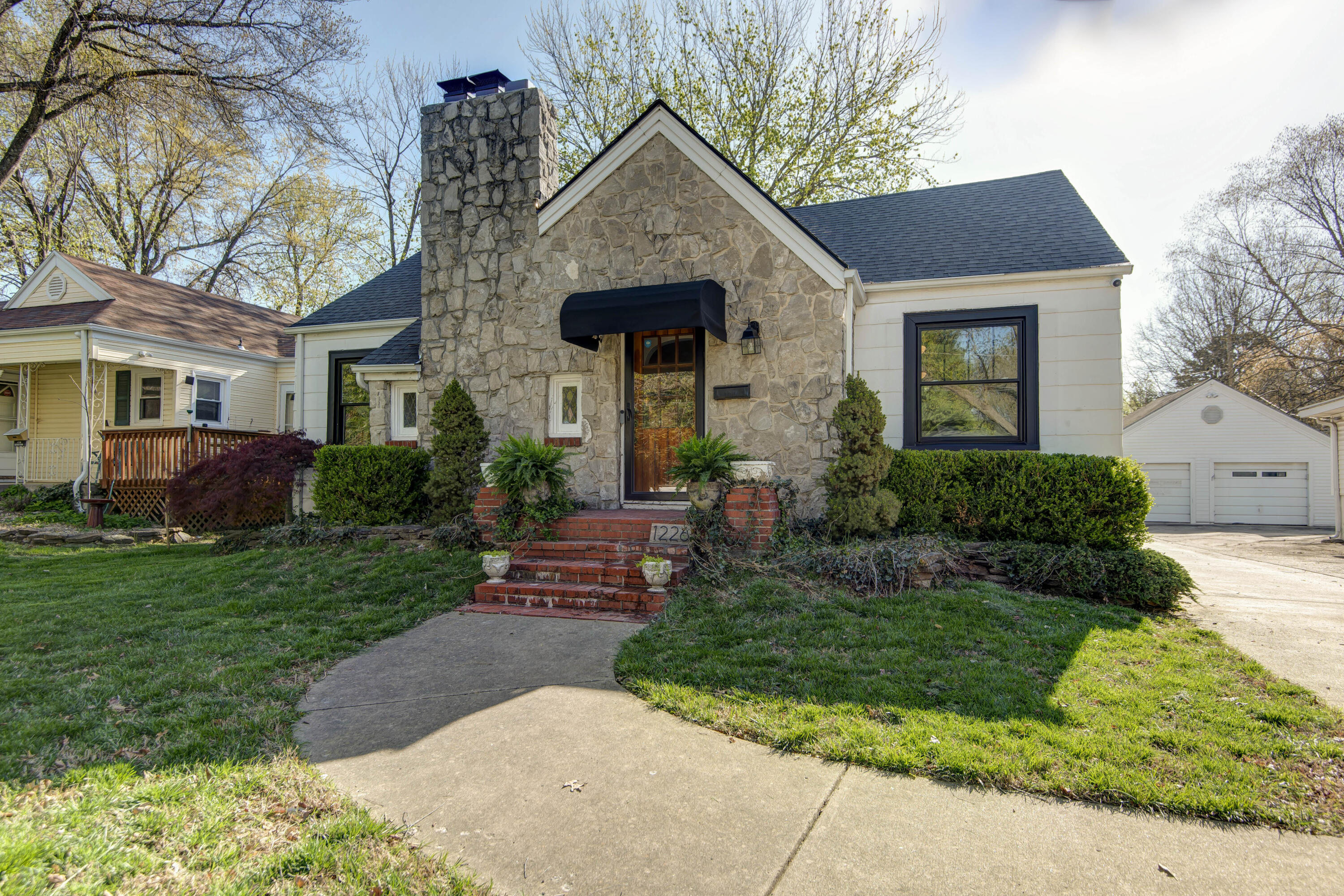 1226 South Fremont Avenue Property Photo 1