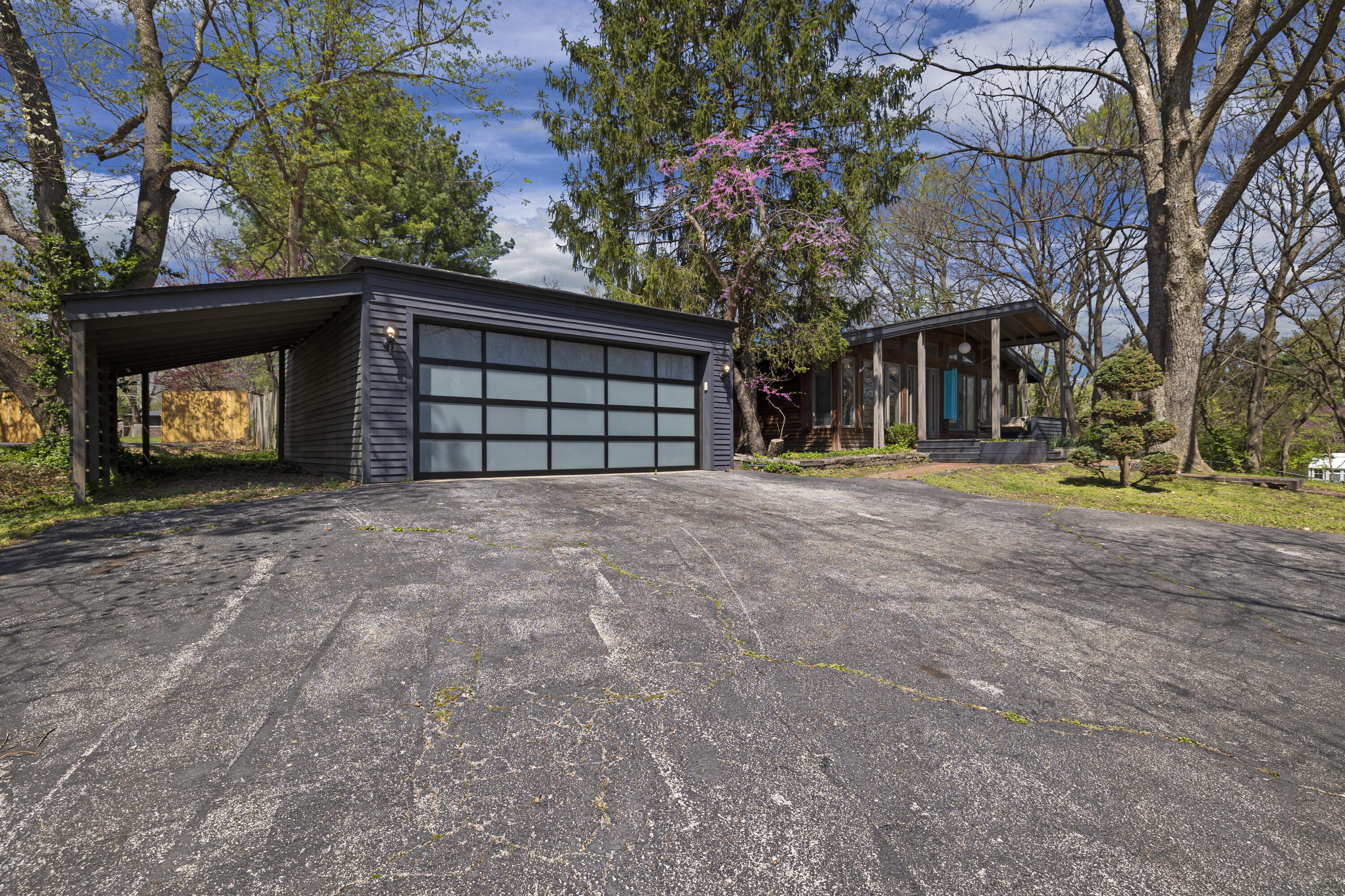 1557 East Carleton Street Property Photo 2