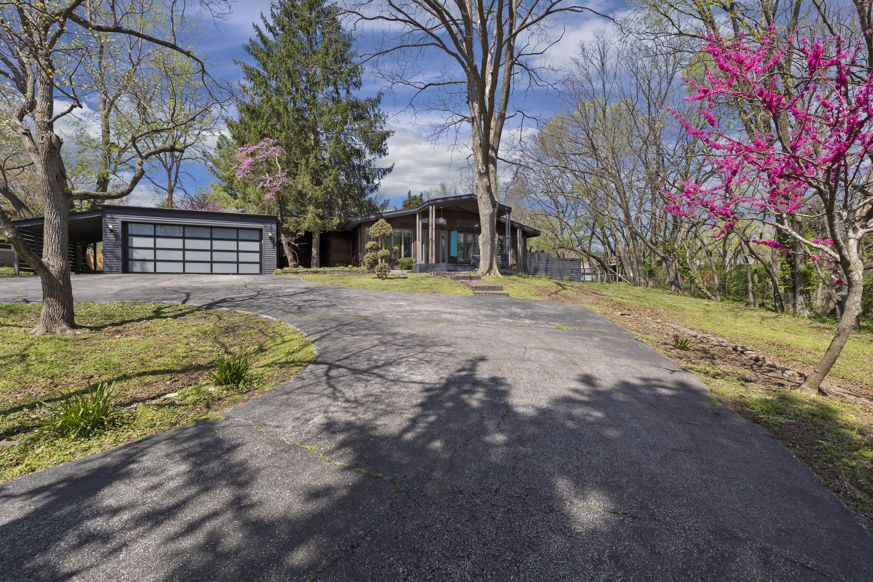 1557 East Carleton Street Property Photo 43