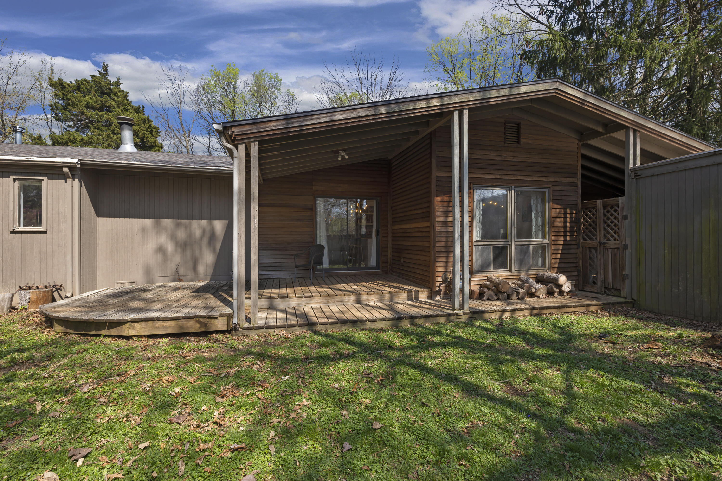 1557 East Carleton Street Property Photo 51