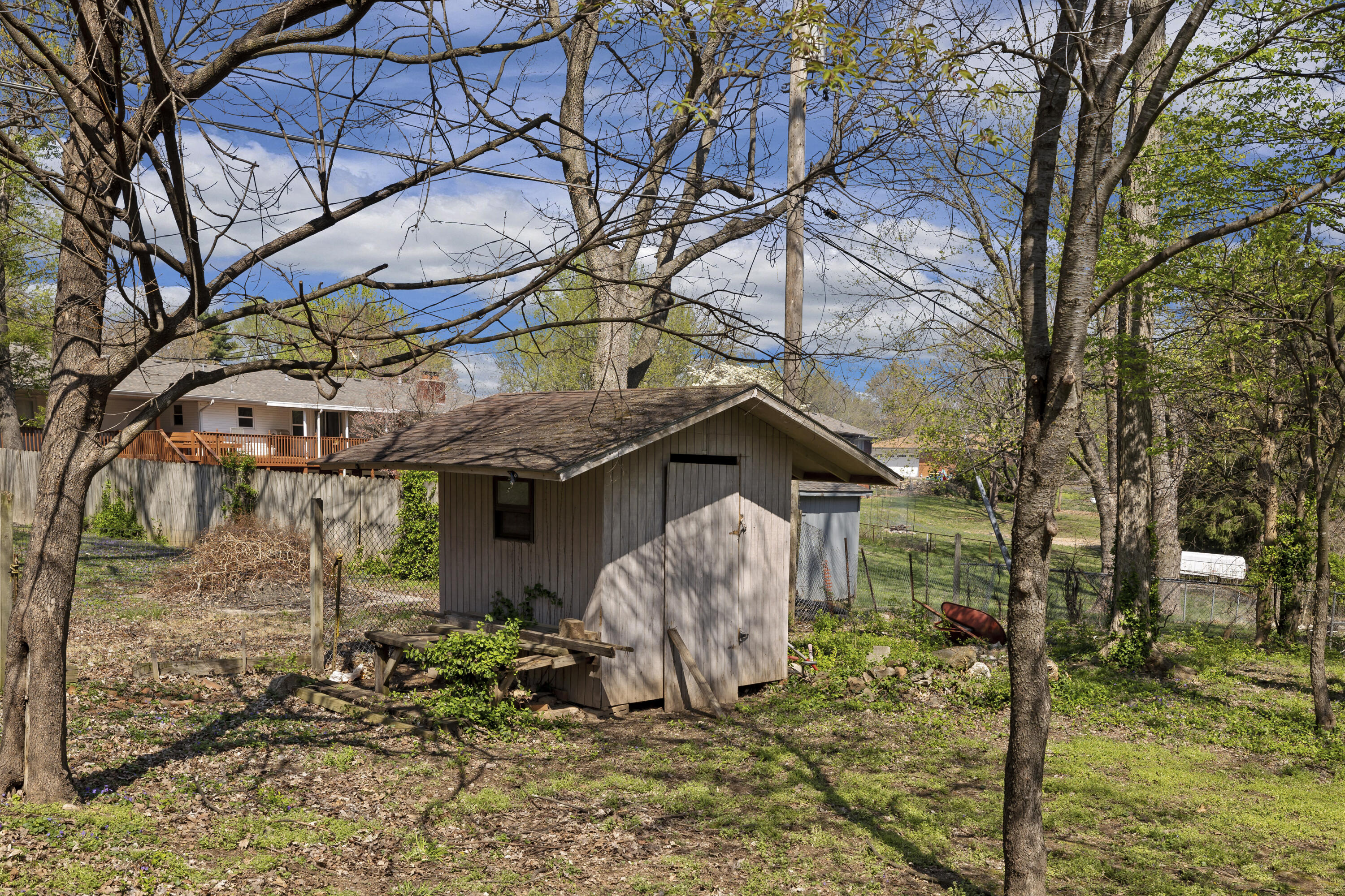 1557 East Carleton Street Property Photo 54