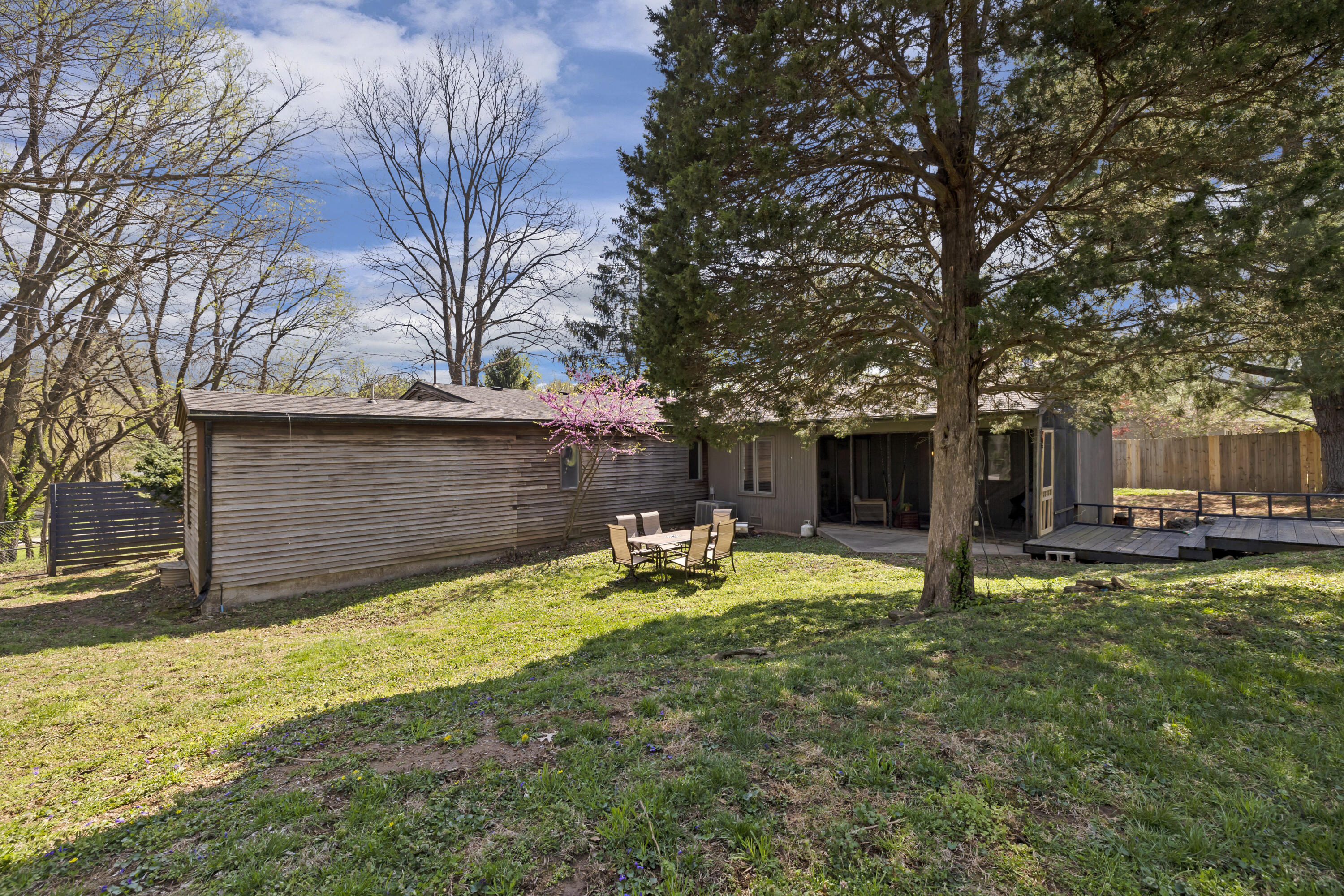 1557 East Carleton Street Property Photo 55