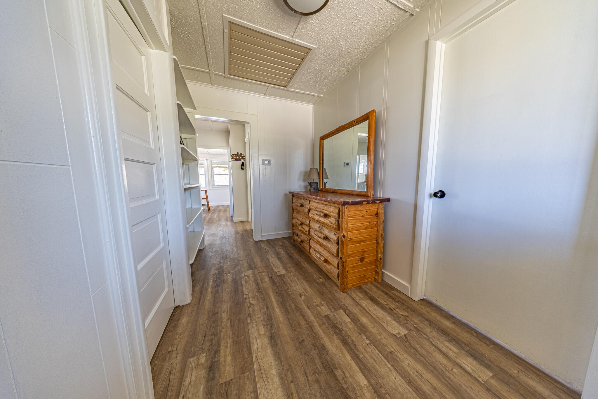 3292 Lakeview Drive Property Photo 6