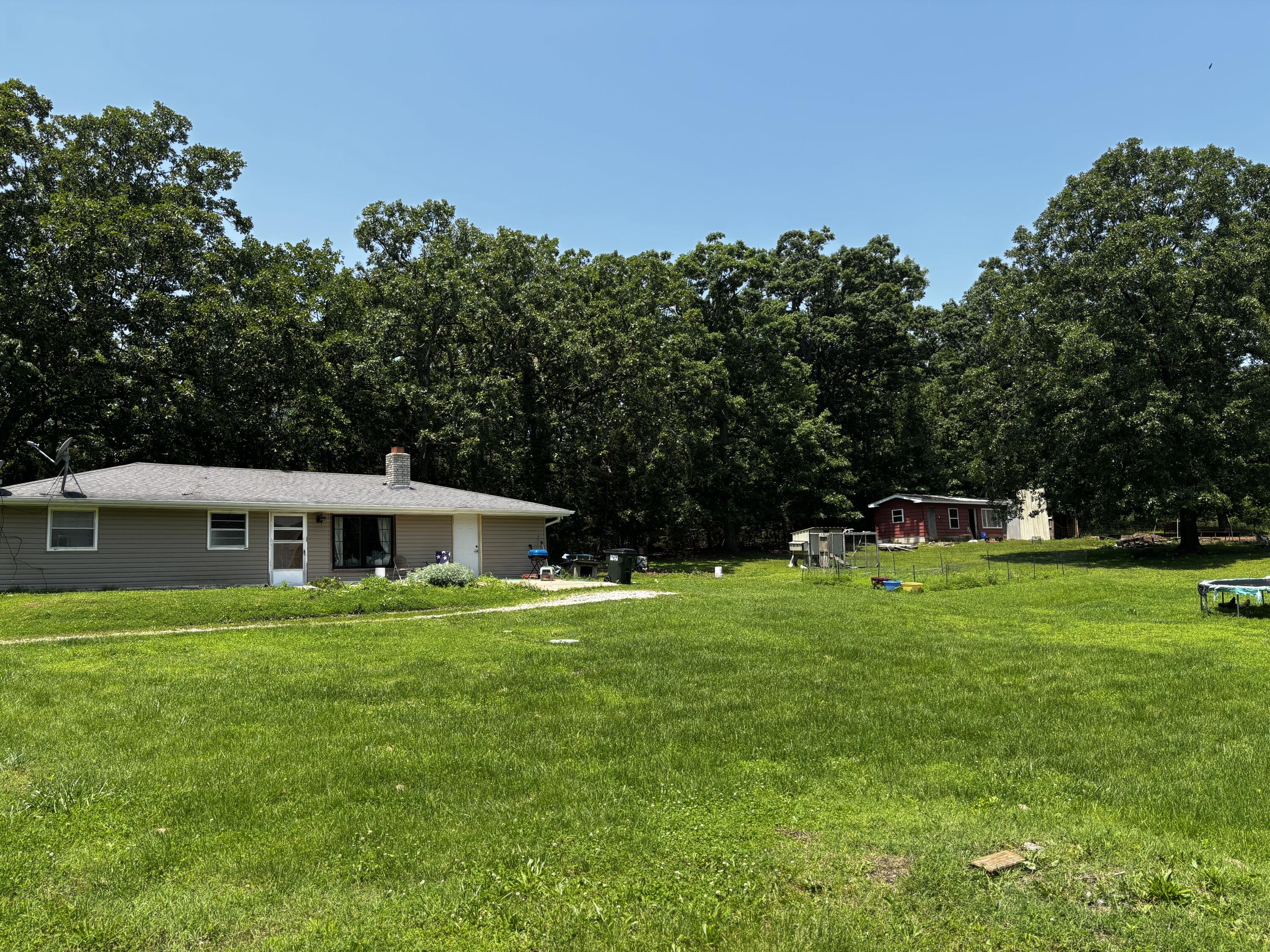 1879 Sawmill Road Property Photo 2