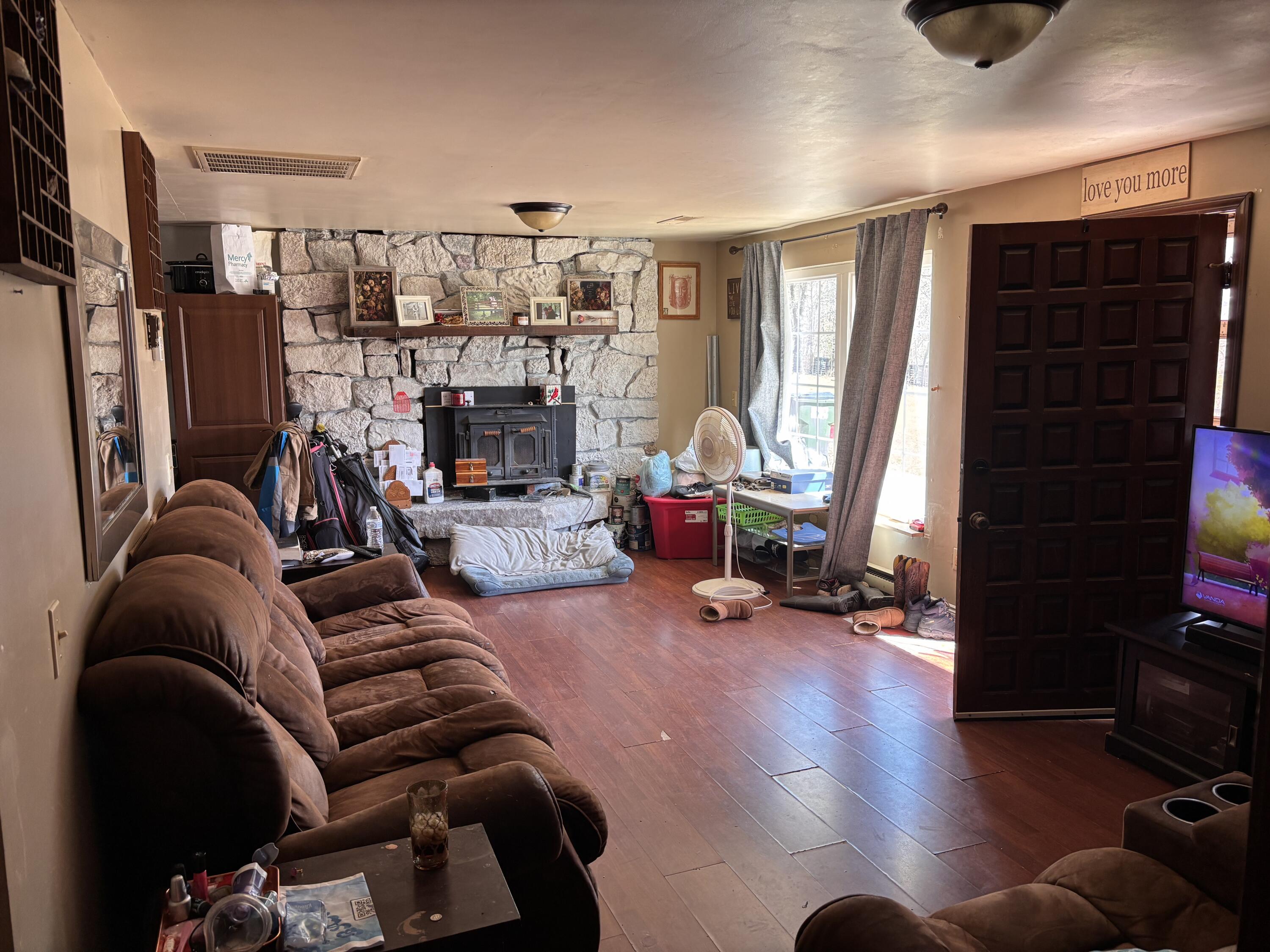 1879 Sawmill Road Property Photo 8