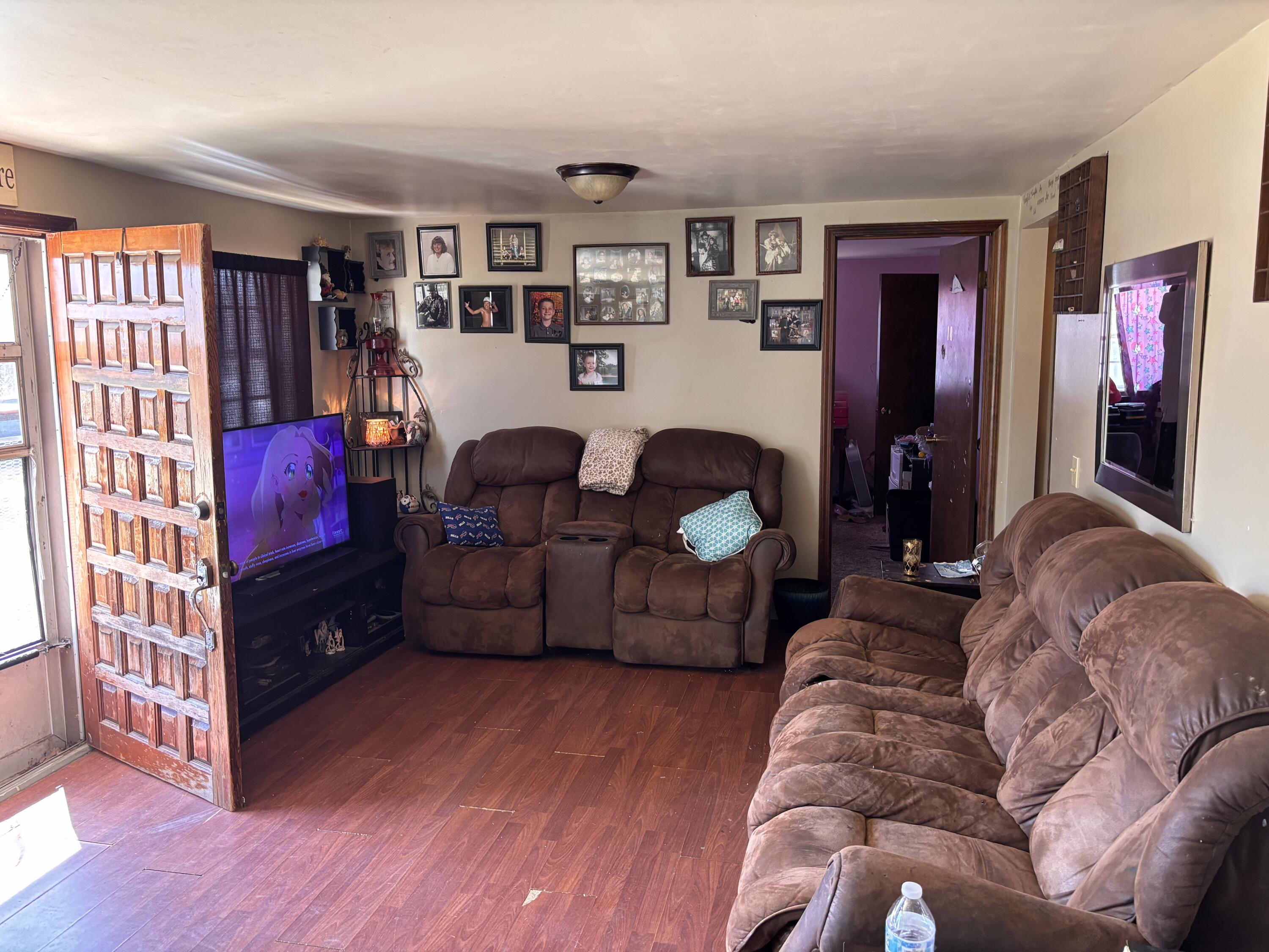 1879 Sawmill Road Property Photo 10