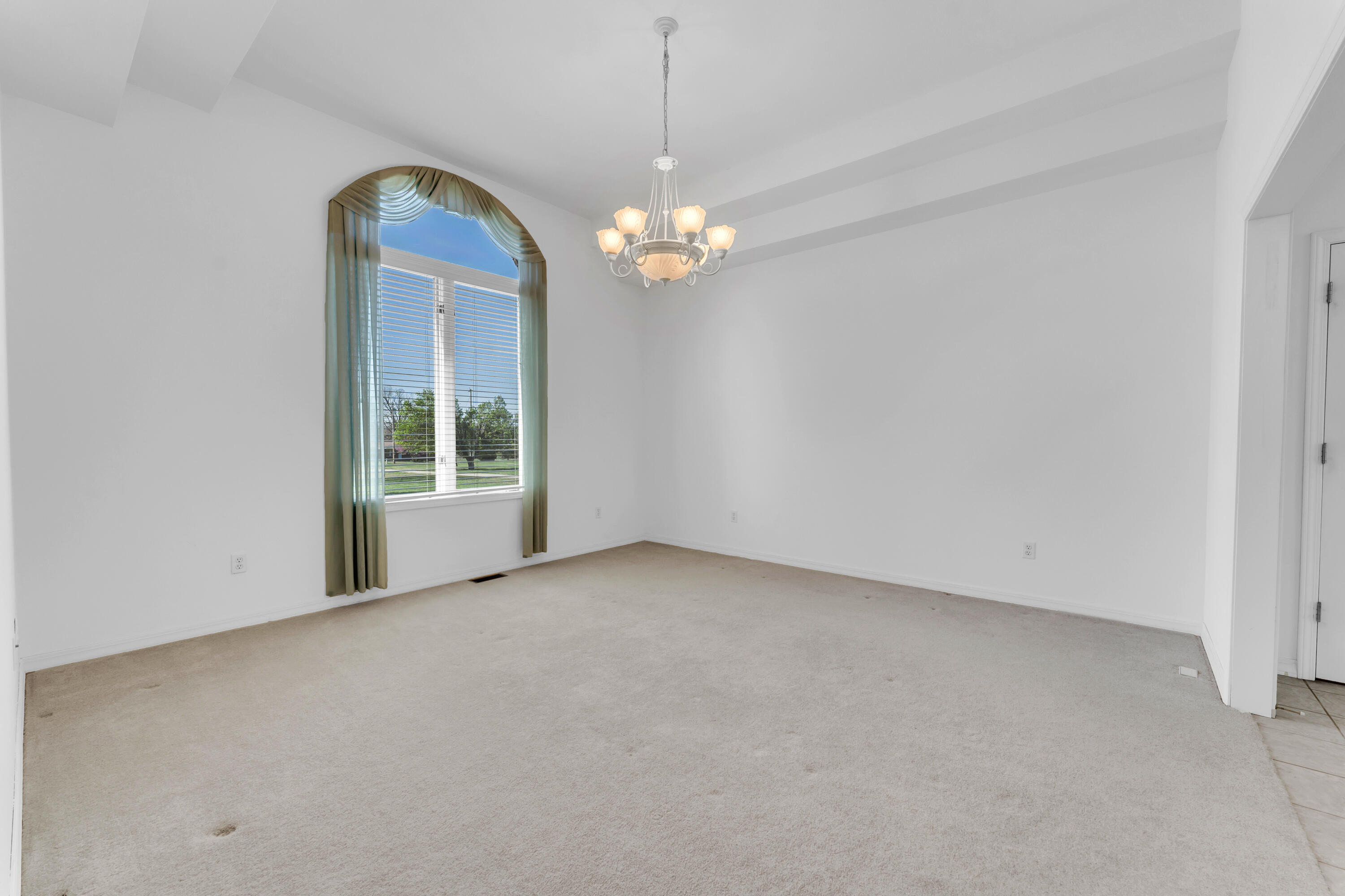 24370 Lawrence 2210 Property Photo 11