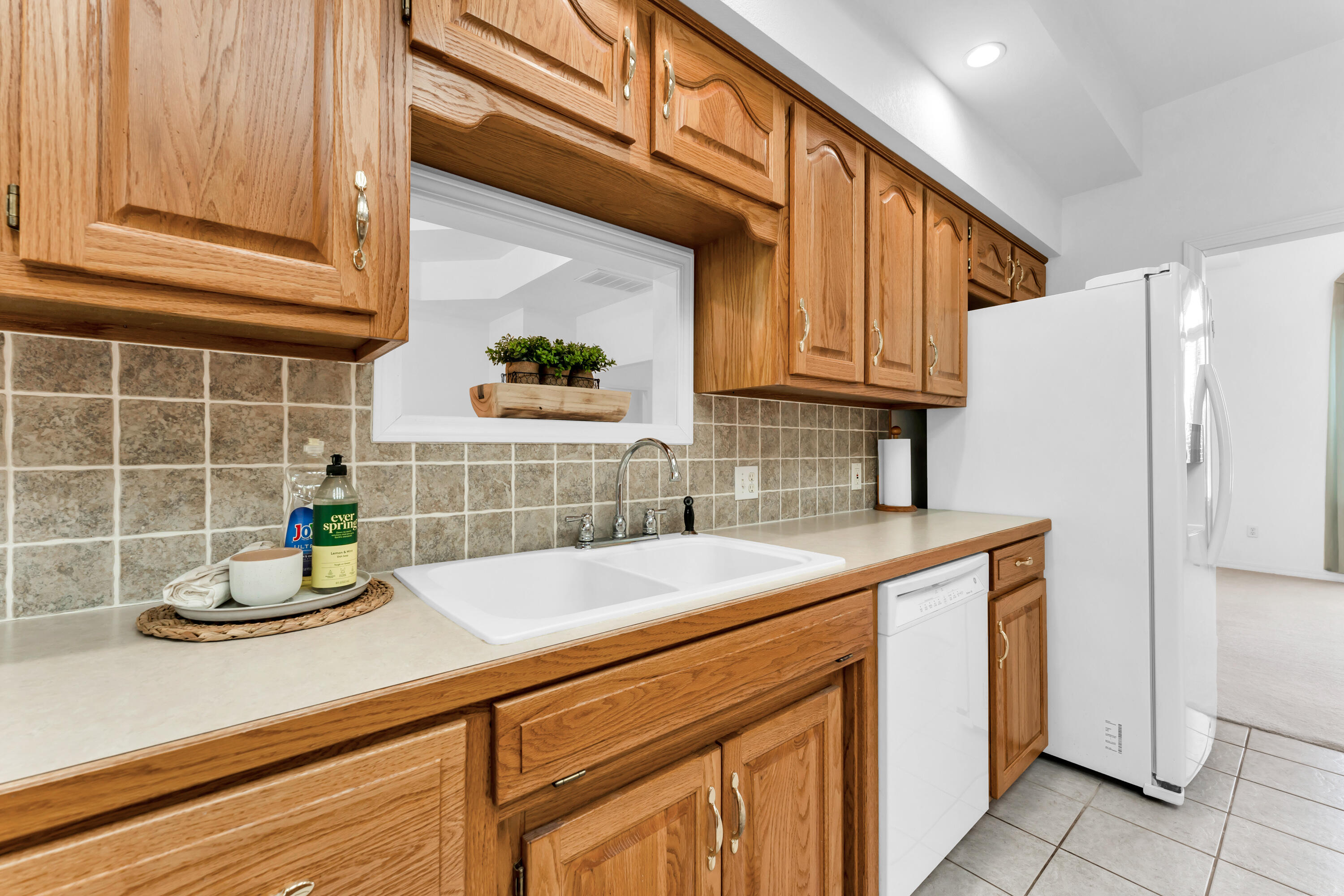 24370 Lawrence 2210 Property Photo 15