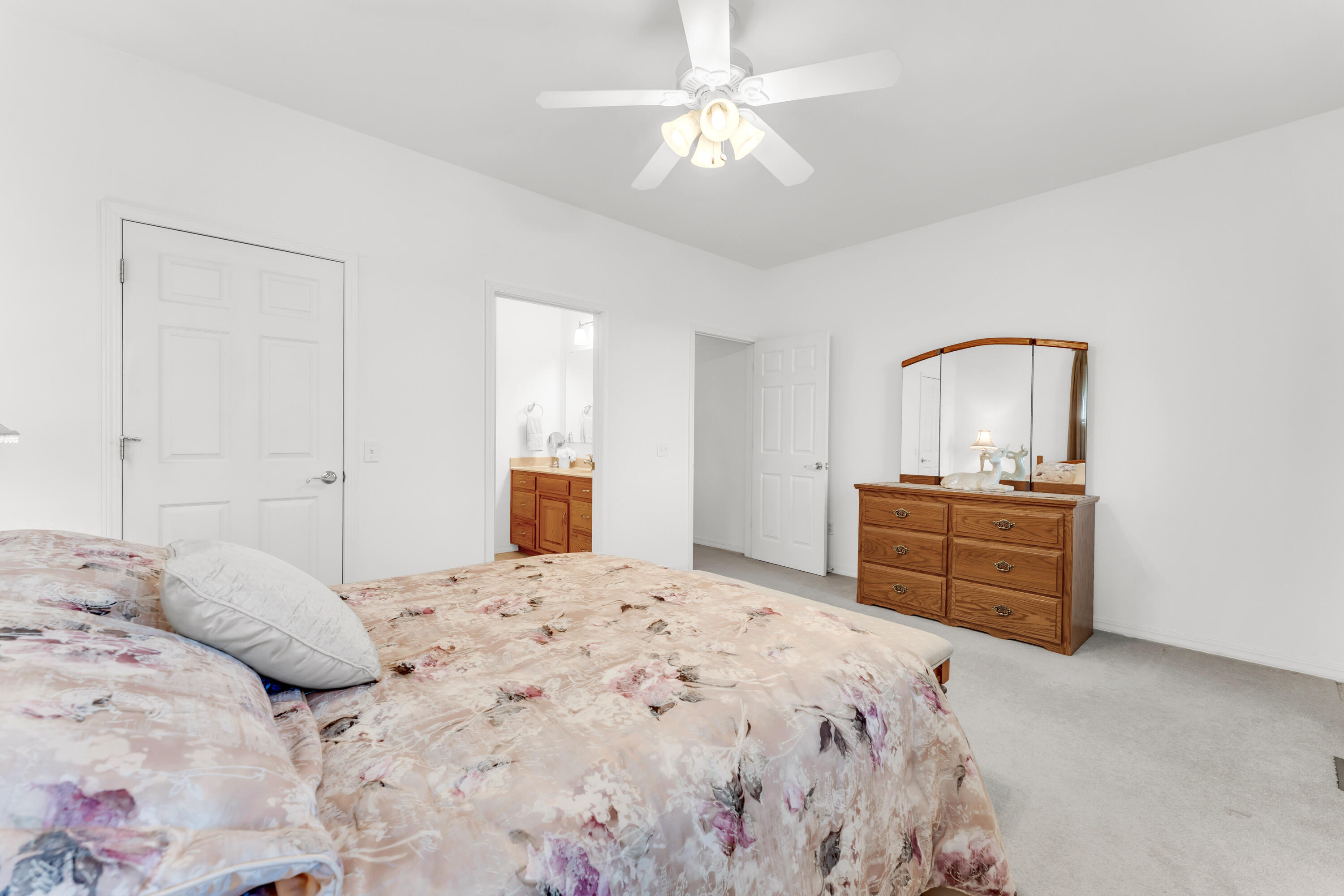 24370 Lawrence 2210 Property Photo 35