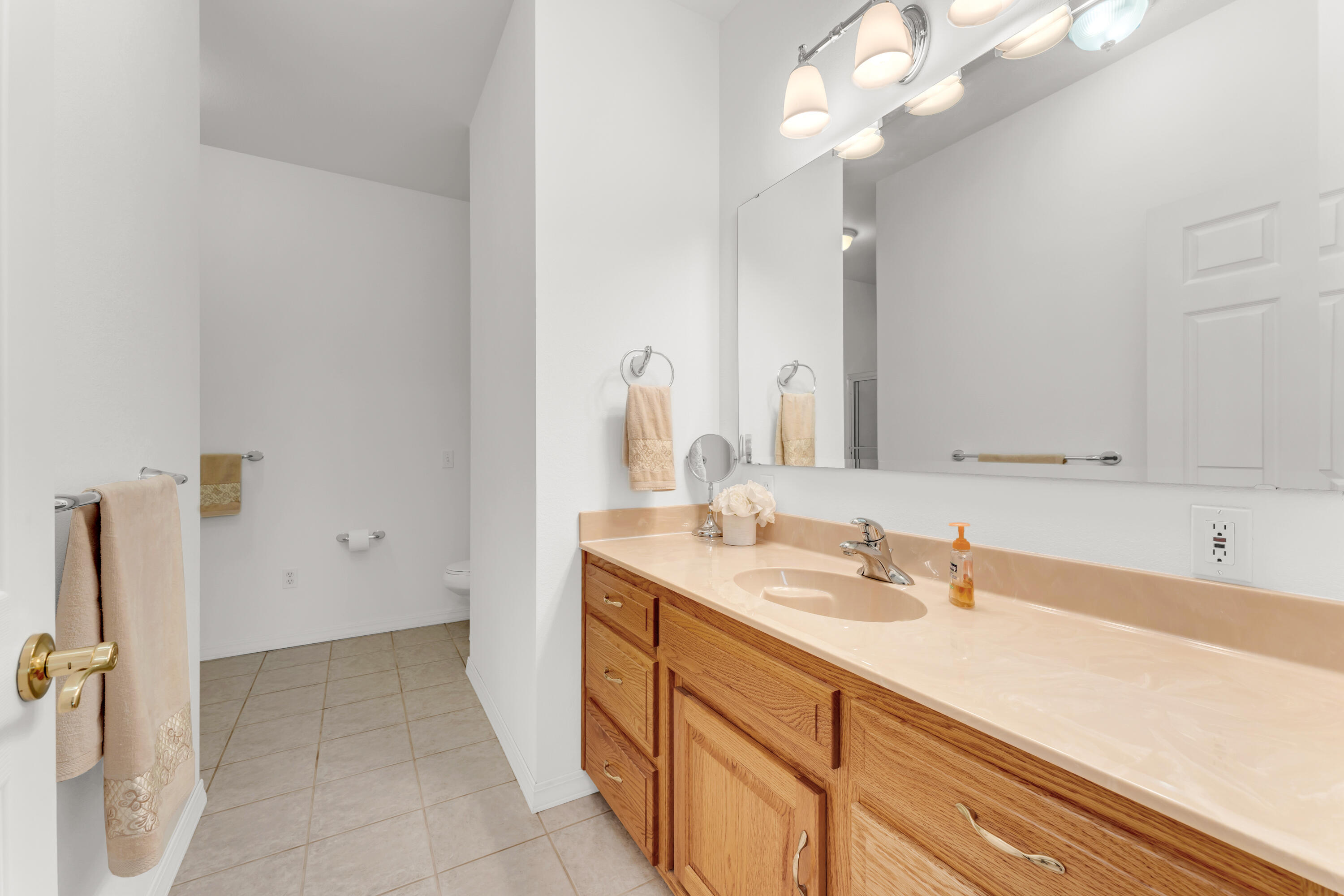 24370 Lawrence 2210 Property Photo 37