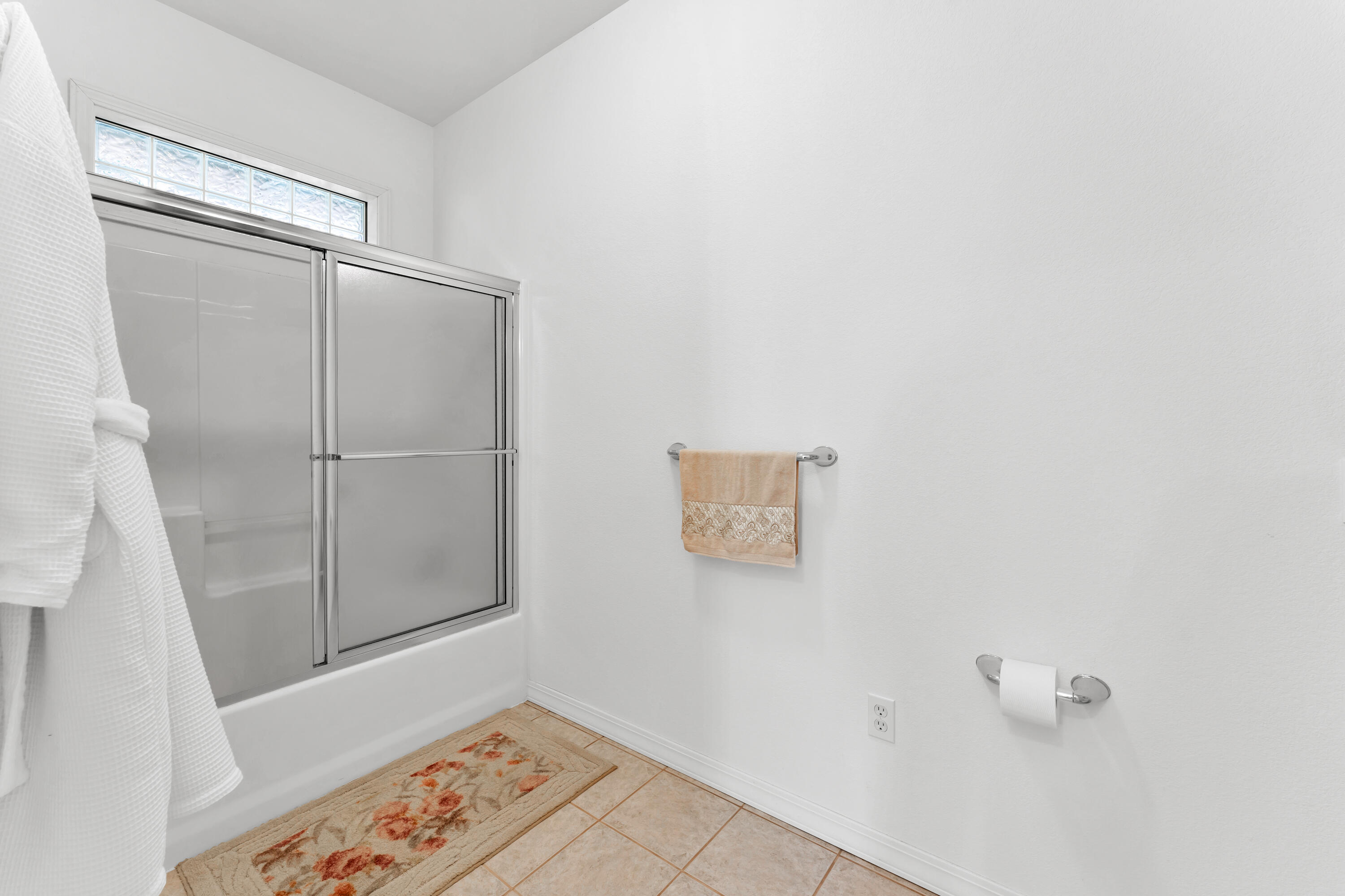 24370 Lawrence 2210 Property Photo 38