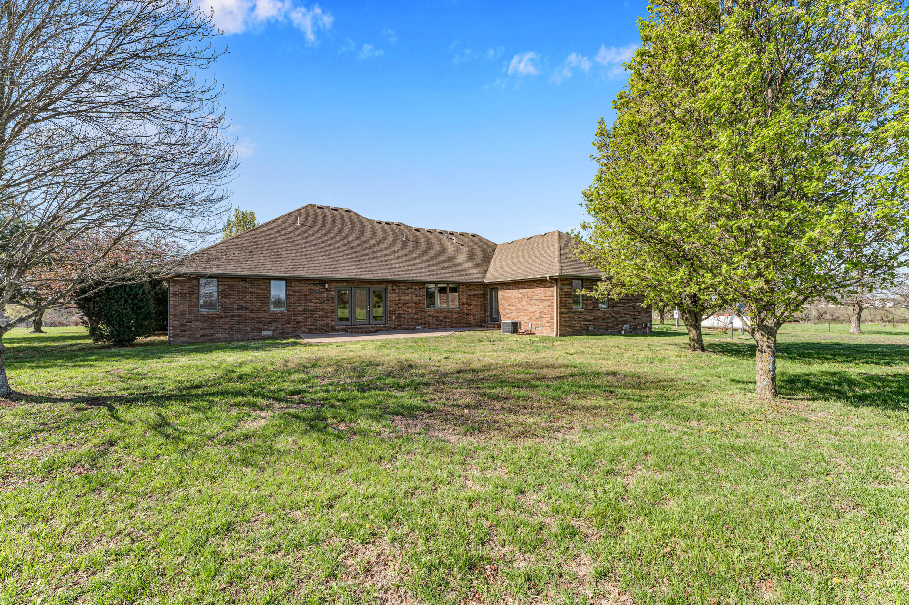 24370 Lawrence 2210 Property Photo 48