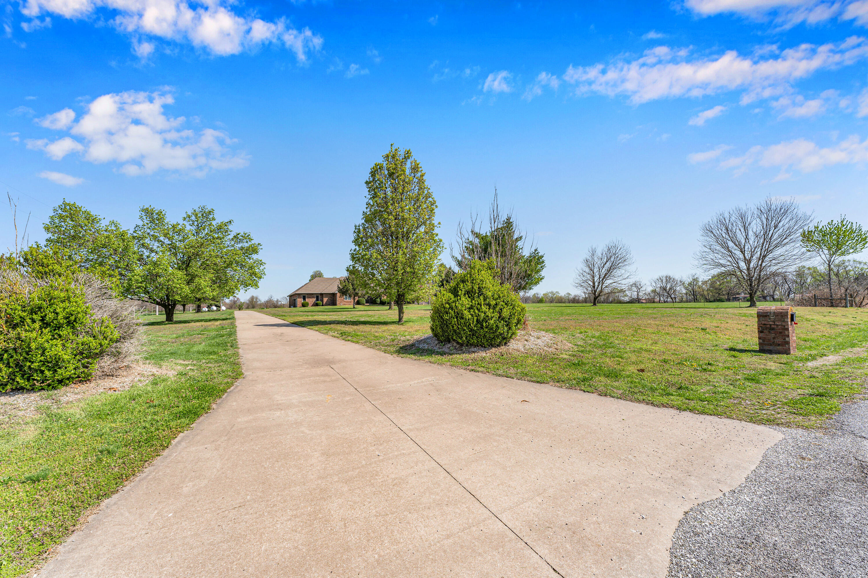 24370 Lawrence 2210 Property Photo 57