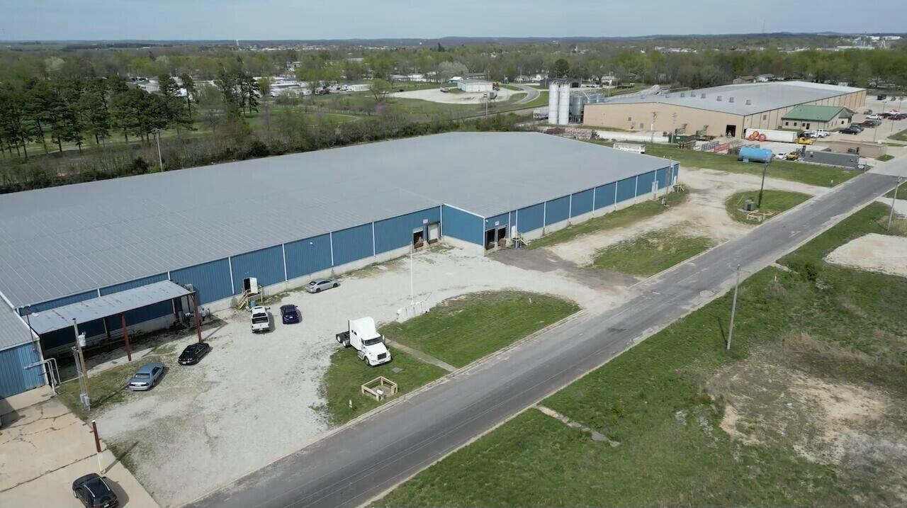 1301 Industrial Park Drive Property Photo 1