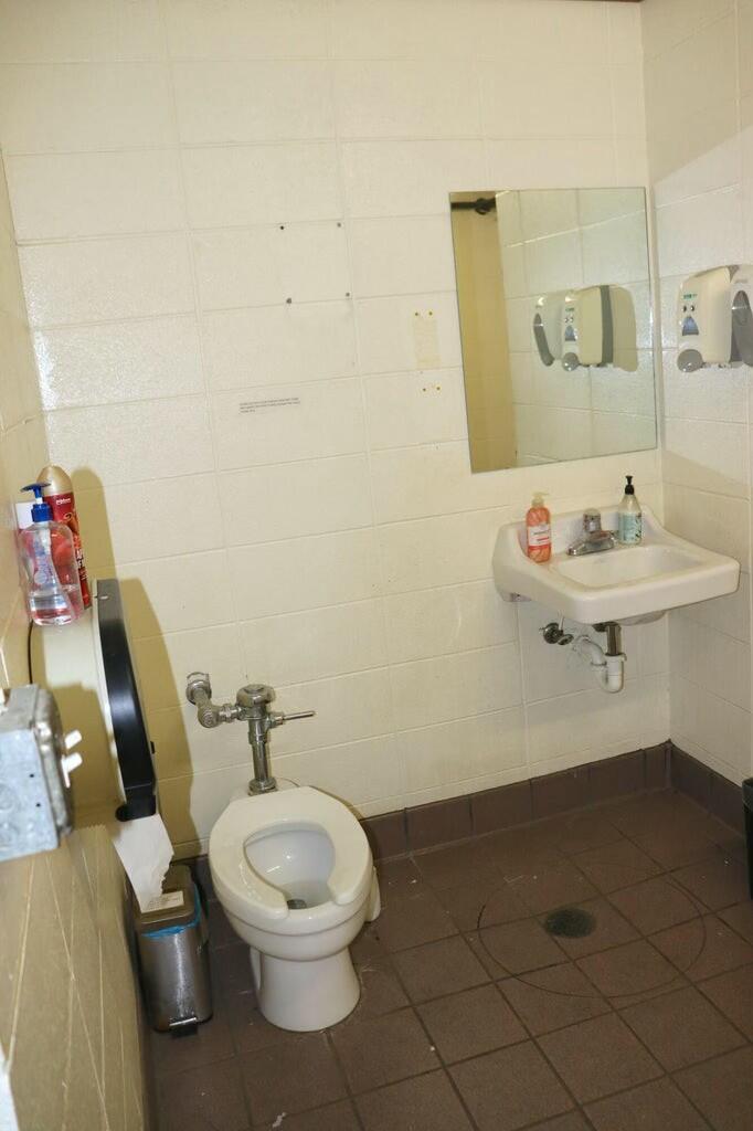 1301 Industrial Park Drive Property Photo 18